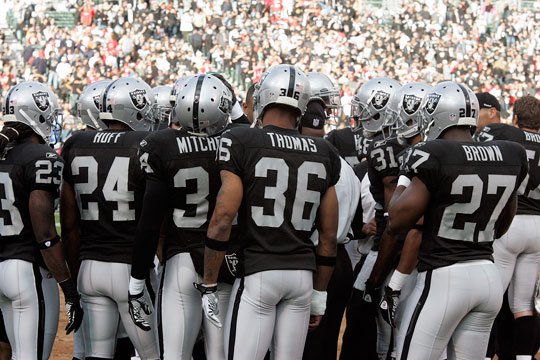 Photo: Oakland Raiders vs St. Louis Rams - SLP2014113008 