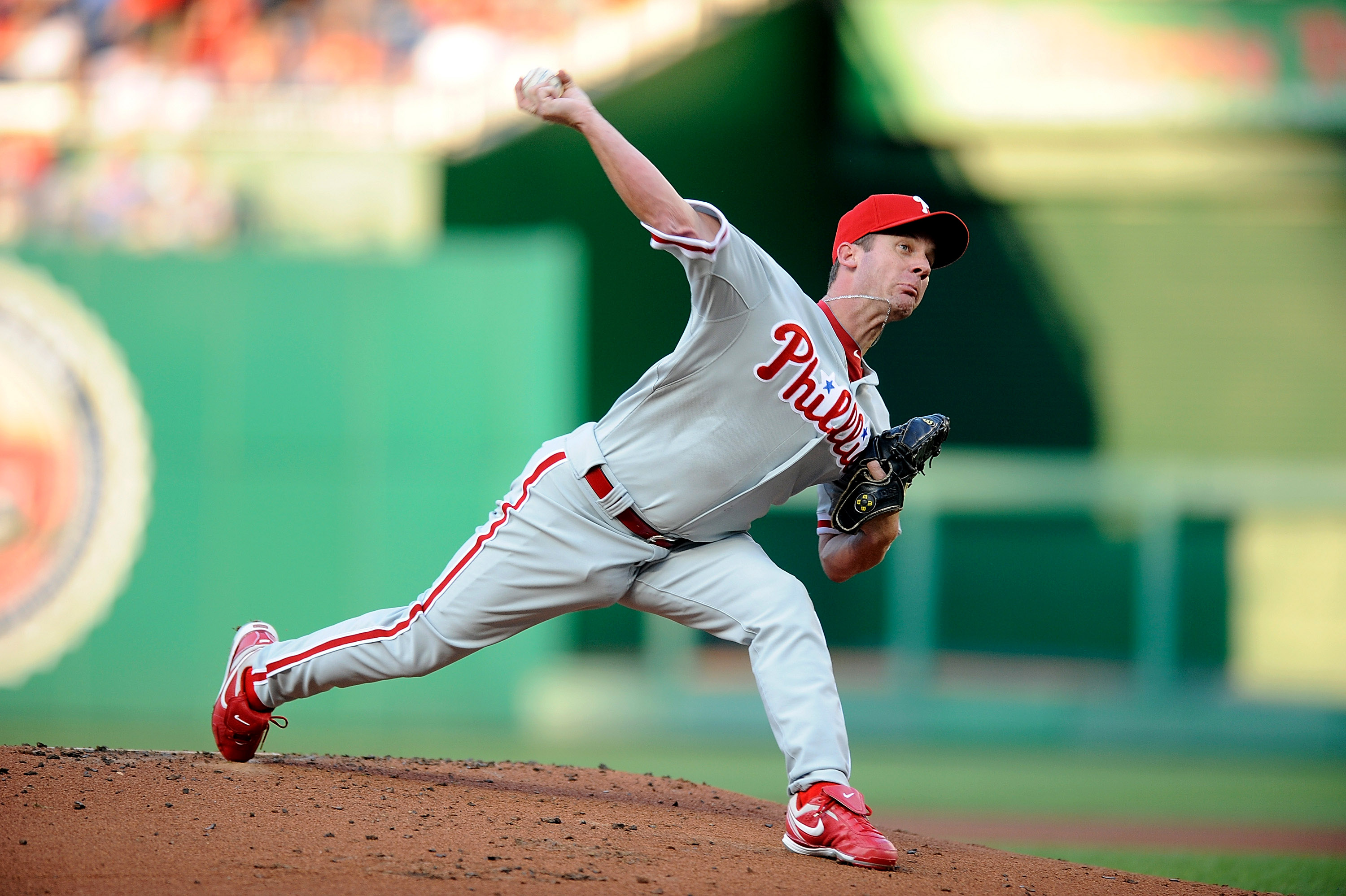 Pitcher Roy Halladay of the Philadelphia Phillies throws a pitch News  Photo - Getty Images