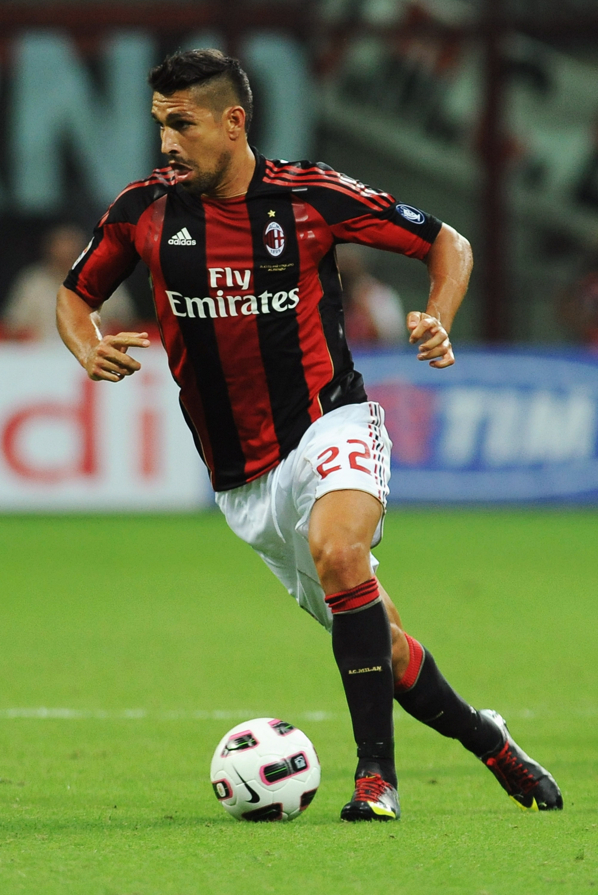 MILAN, ITALY - AUGUST 29:  Marco Borriello of AC Milan in action during the Serie A match between AC Milan and US Lecce at Stadio Giuseppe Meazza on August 29, 2010 in Milan, Italy.  (Photo by Valerio Pennicino/Getty Images)