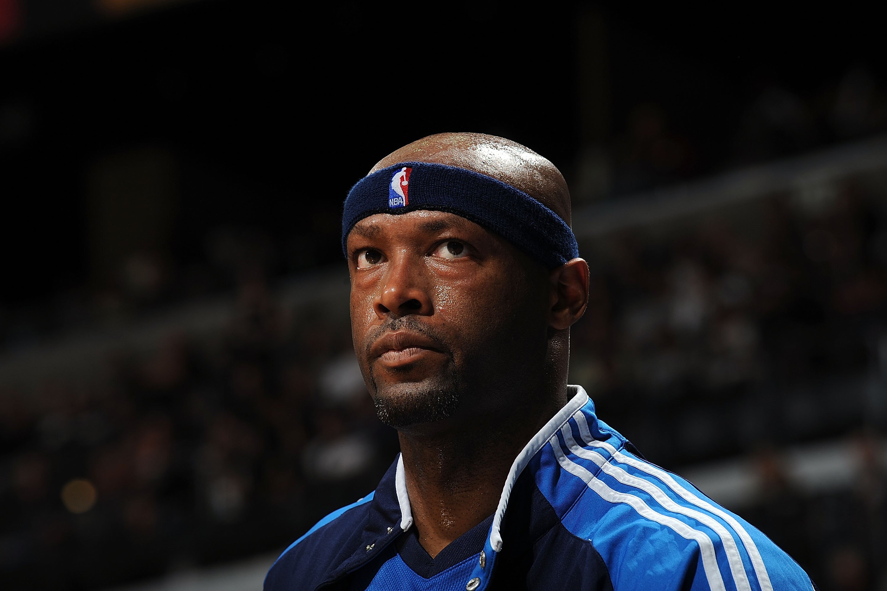 SAN ANTONIO - APRIL 28:  Center Erick Dampier #25 of the Dallas Mavericks during play against the San Antonio Spurs in Game Five of the Western Conference Quarterfinals during the 2009 NBA Playoffs at AT&T Center on April 28, 2009 in San Antonio, Texas. N