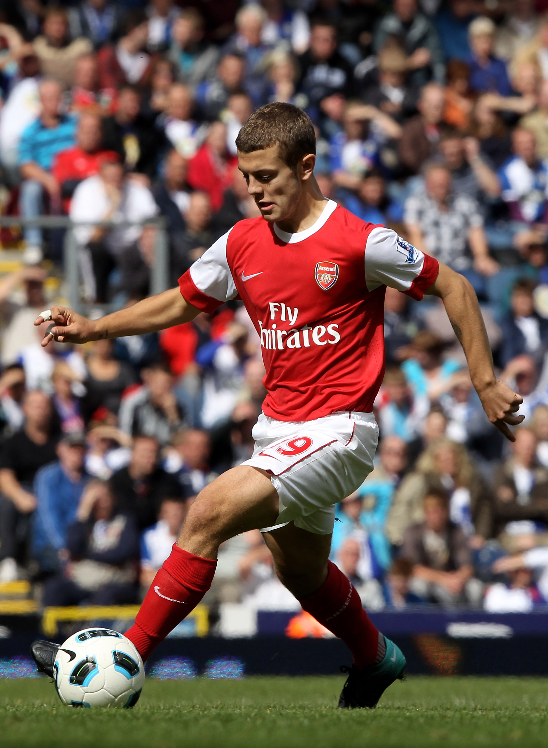 BLACKBURN, ENGLAND - AUGUST 28:  Jack Wilshere of Arsenal in action during the Barclays Premier League match between Blackburn Rovers and Arsenal at Ewood Park on August 28, 2010 in Blackburn, England.  (Photo by Clive Brunskill/Getty Images)