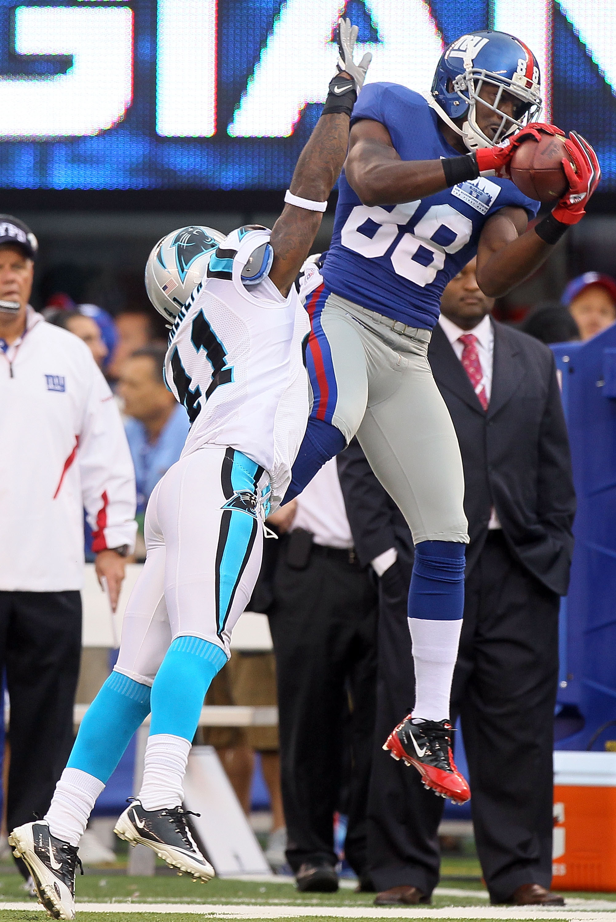 Knee soreness returns for Hakeem Nicks - NBC Sports