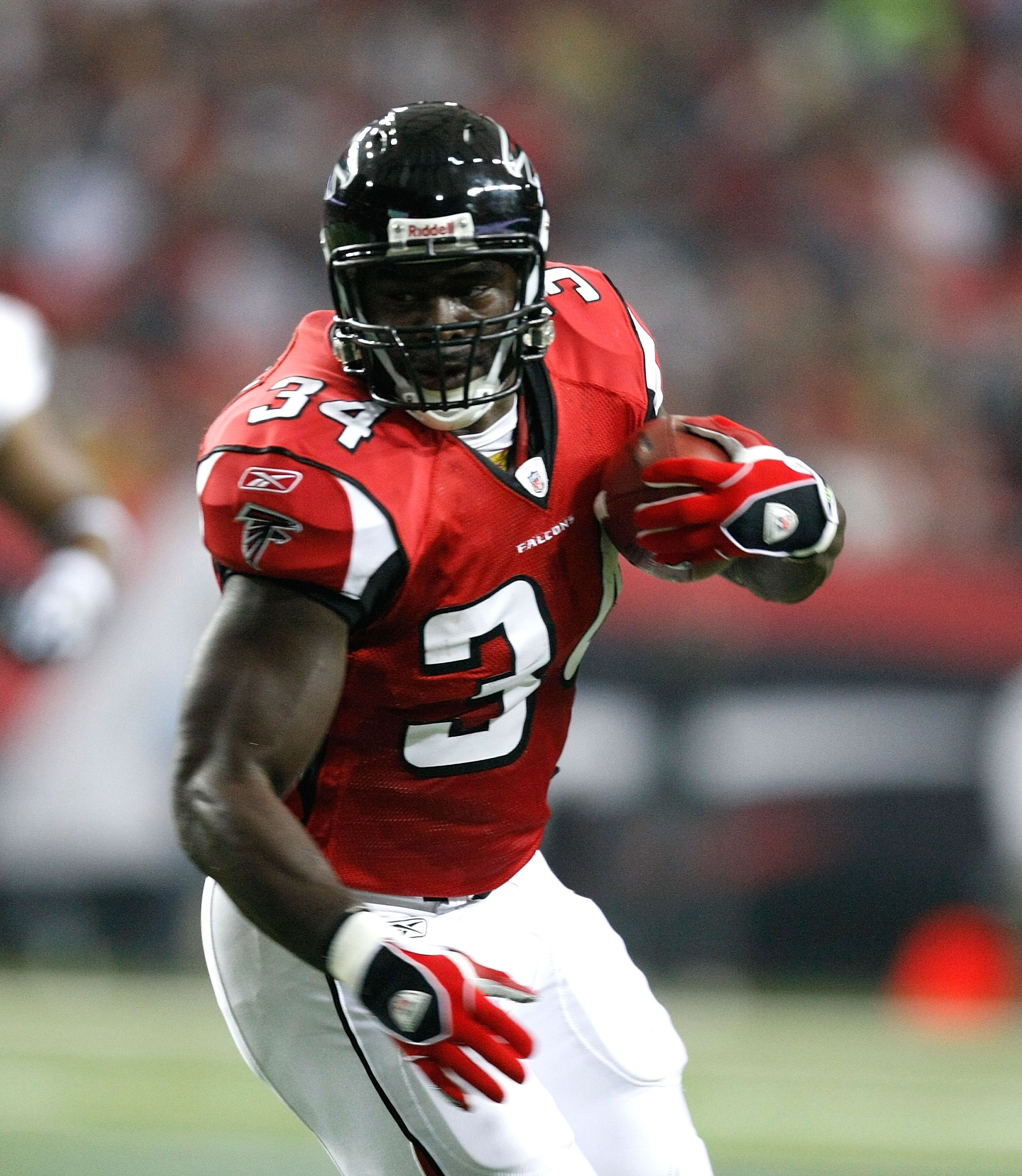 Atlanta Falcons Tailgate Team 2011, Ovie Mughelli signs aut…