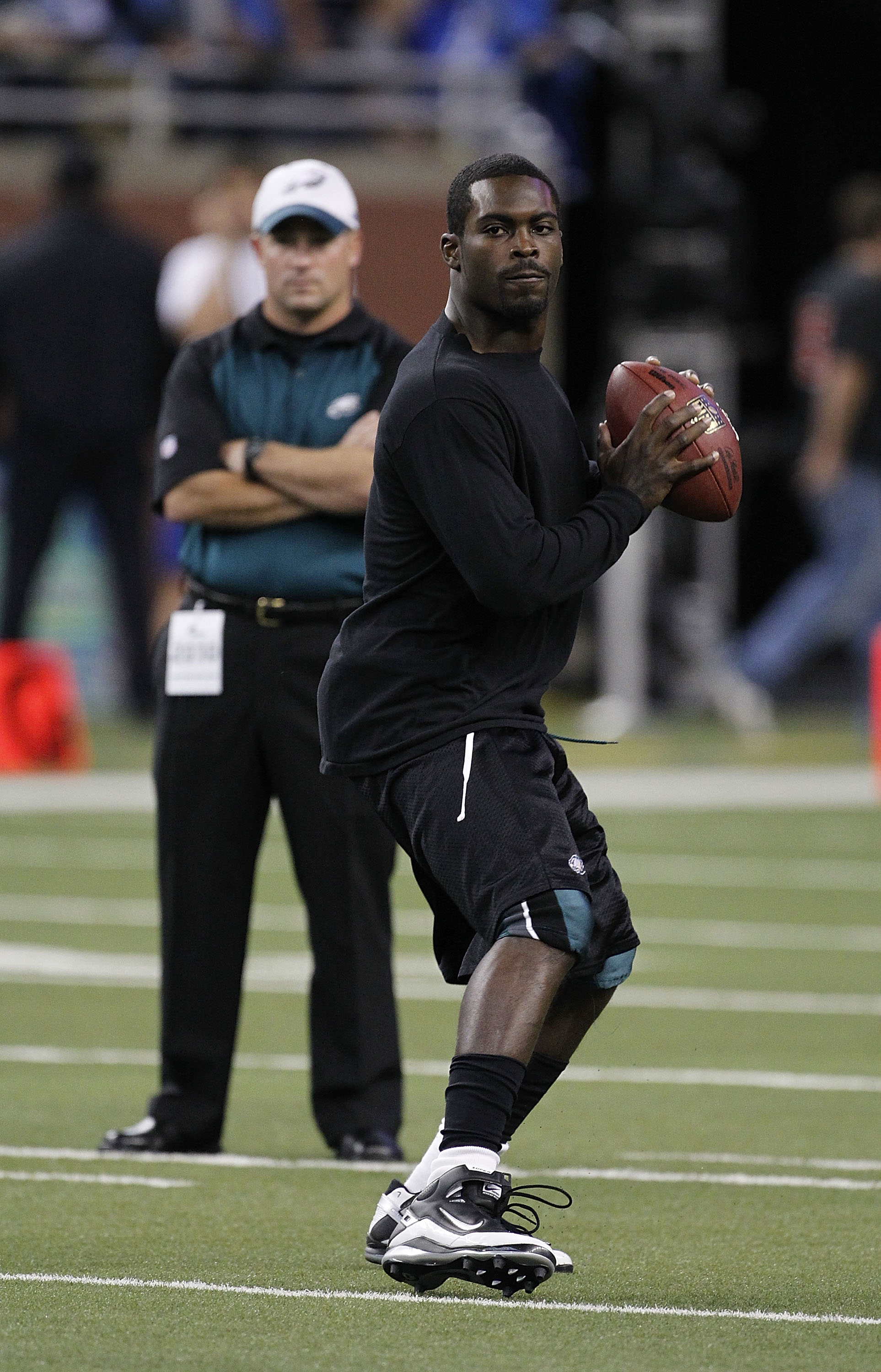 Michael Vick in Talks to Become PETA Spokesman