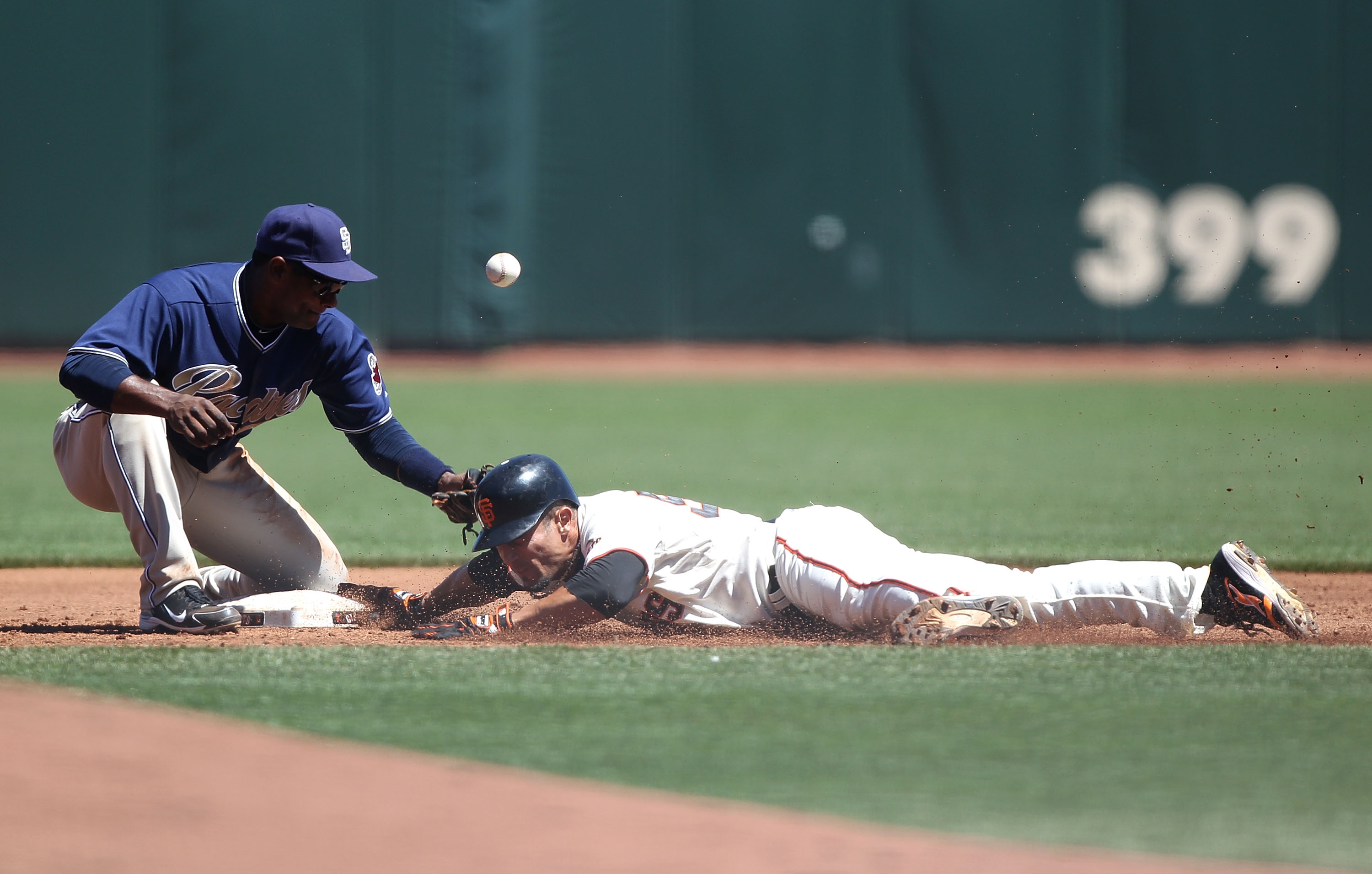 The surprising Arizona Diamondbacks and San Francisco Giants are remaining  very competitive in the National League West pennant race.