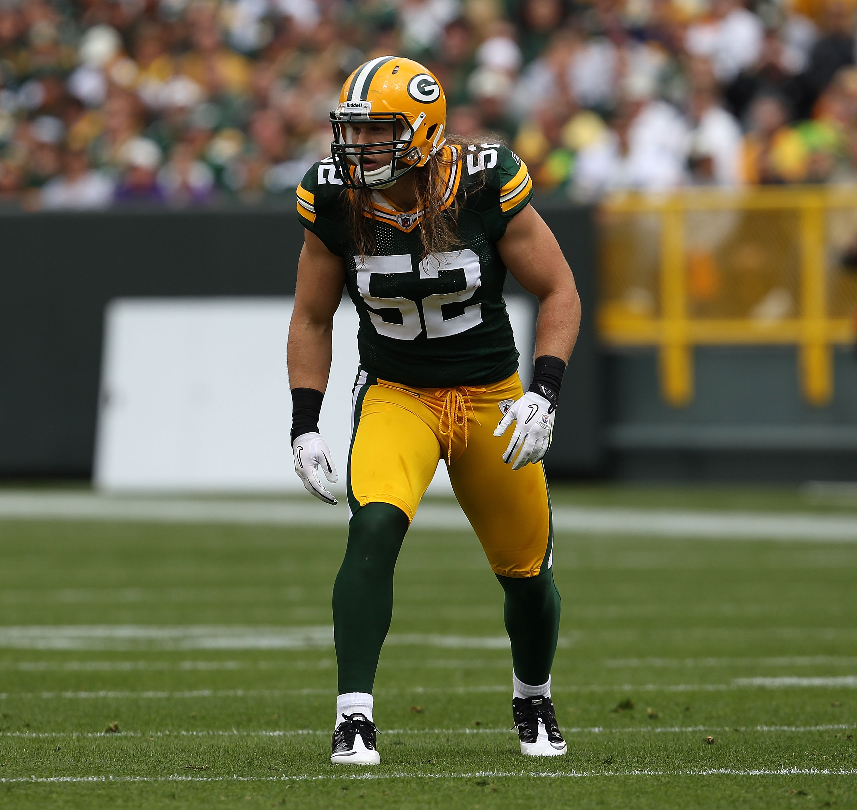 GREEN BAY, WI - SEPTEMBER 19: Clay Matthews #52 of the Green Bay Packers awaits the start of play against the Buffalo Bills at Lambeau Field on September 19, 2010 in Green Bay, Wisconsin. The Packers defeated the Bills 34-7. (Photo by Jonathan Daniel/Gett