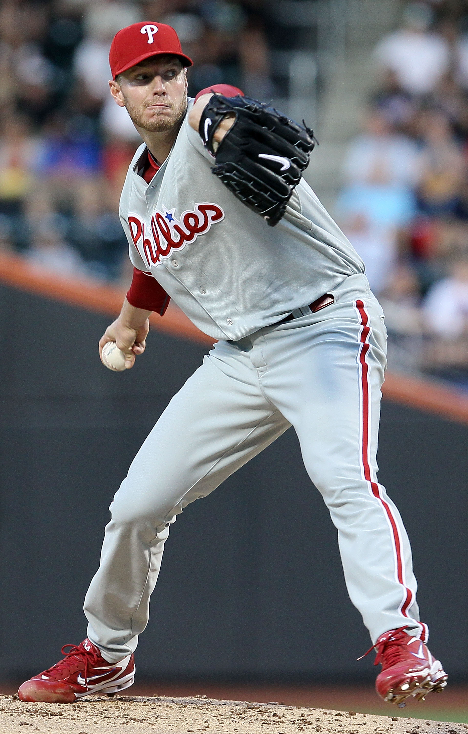 NEW YORK - AUGUST 14:  Roy Halladay #34 of the Philadelphia Phillies delivers a pitch against the New York Mets on August 14, 2010 at Citi Field in the Flushing neighborhood of the Queens borough of New York City.  (Photo by Jim McIsaac/Getty Images)