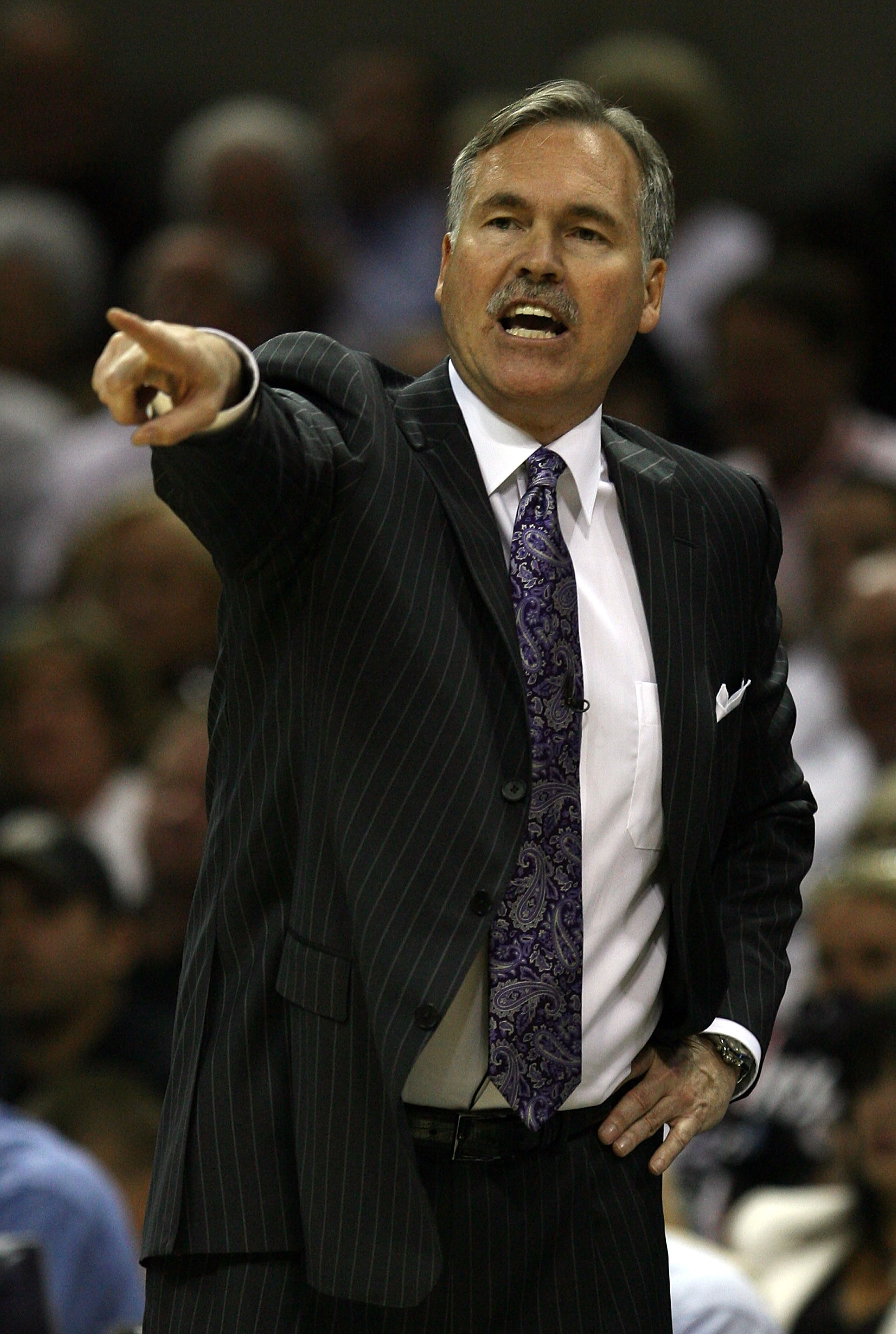 SAN ANTONIO - APRIL 19: Head coach Mike D'Antoni of the Phoenix Suns during play with the San Antonio Spurs in Game One of the Western Conference Quarterfinals during the 2008 NBA Playoffs at the AT&T Center on April 19, 2008 in San Antonio, Texas. NOTE T