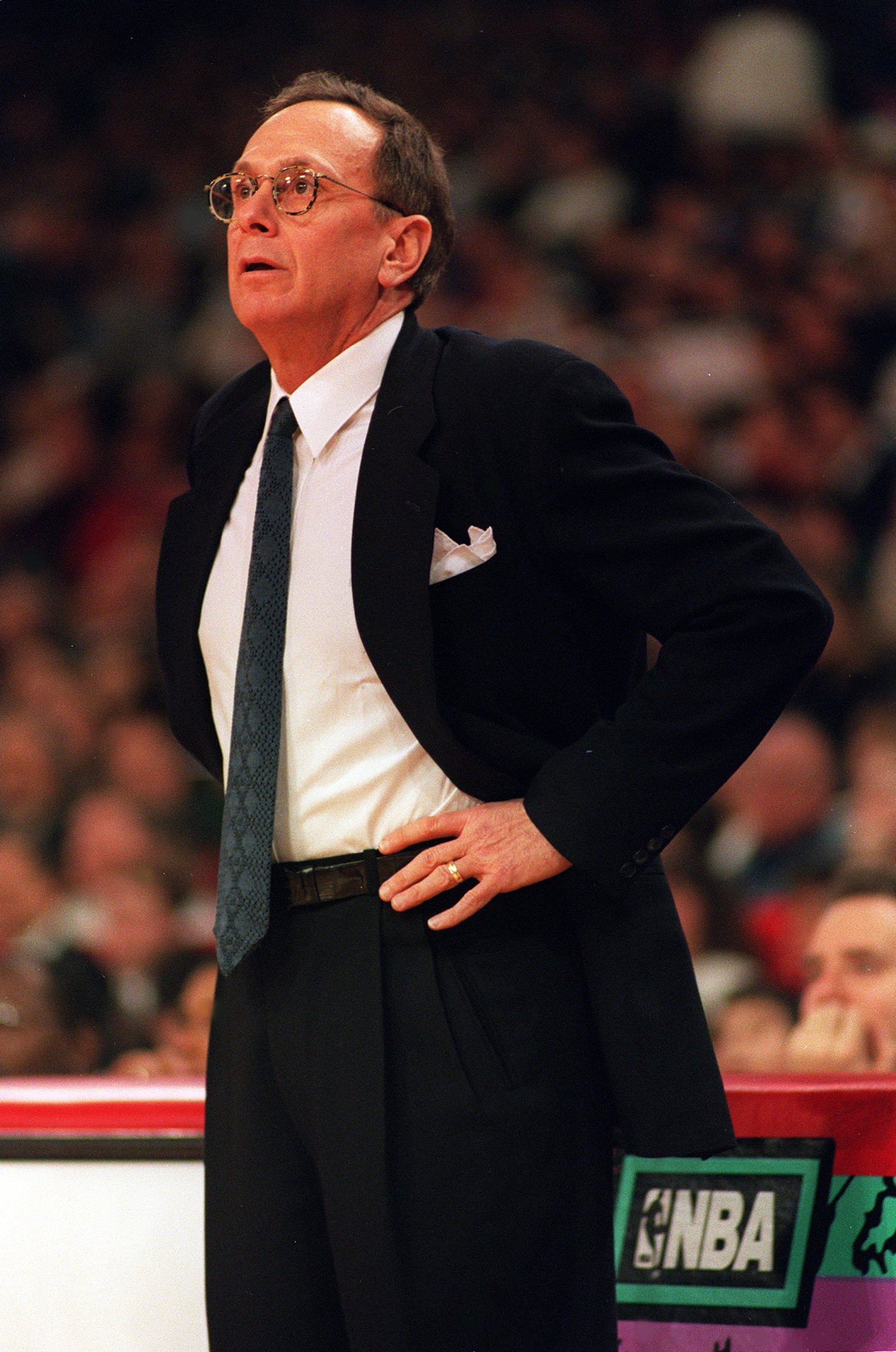 21 Jan 1994: INDIANA COACH LARRY BROWN FROM THE SIDELINES DURING THE PACERS 96-95 LOSS TO THE CHICAGO BULLS.