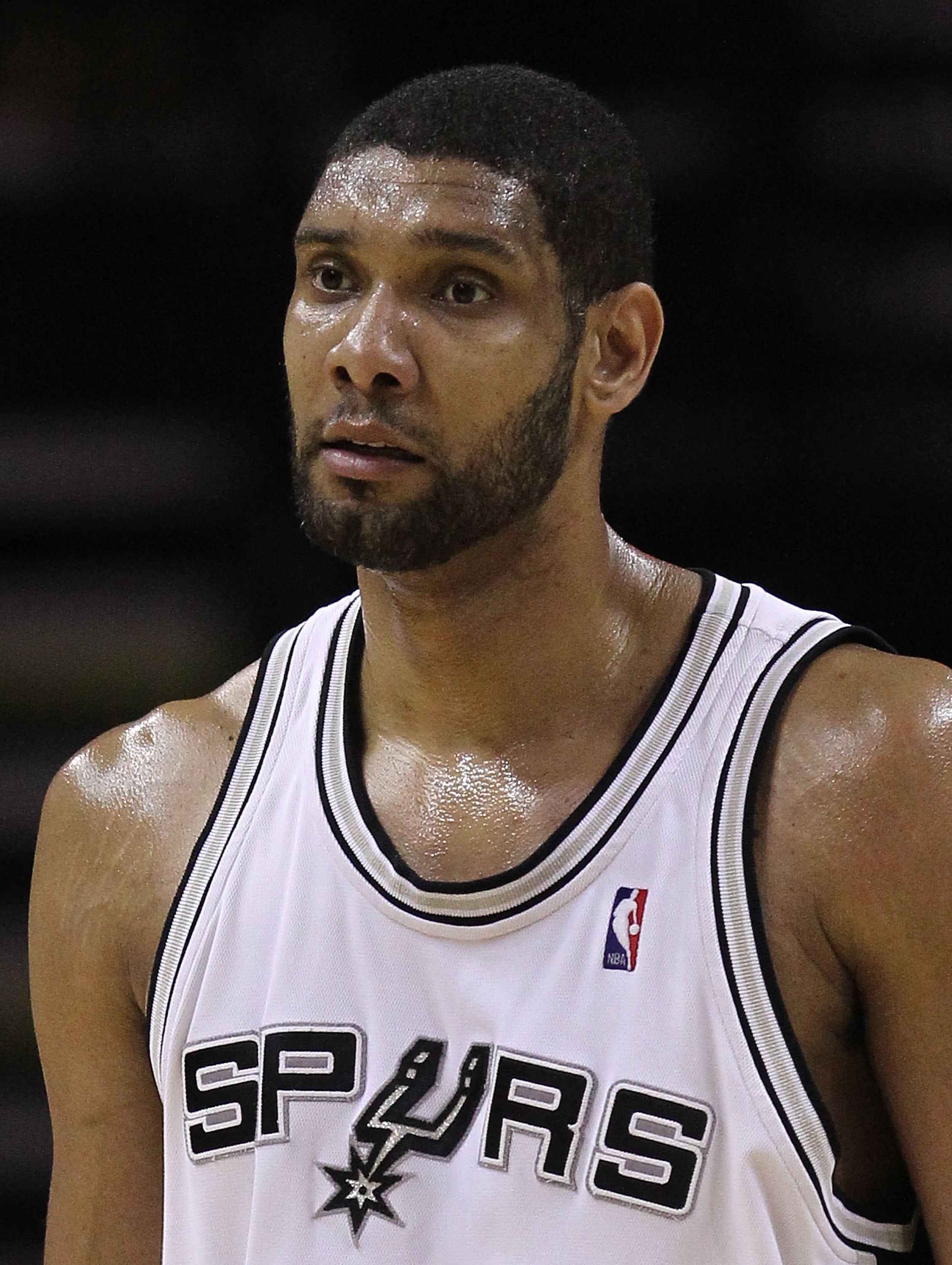 SAN ANTONIO - MAY 09:  Forward Tim Duncan #21 of the San Antonio Spurs in Game Four of the Western Conference Semifinals during the 2010 NBA Playoffs at AT&T Center on May 9, 2010 in San Antonio, Texas. NOTE TO USER: User expressly acknowledges and agrees