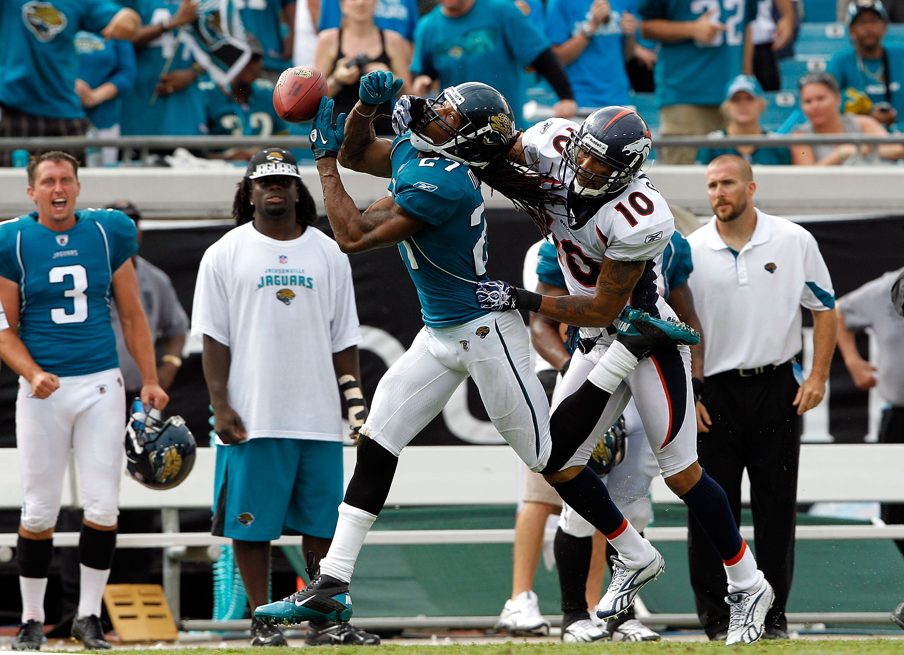 Vick makes his Eagles debut in 33-32 win over Jags - The San Diego  Union-Tribune