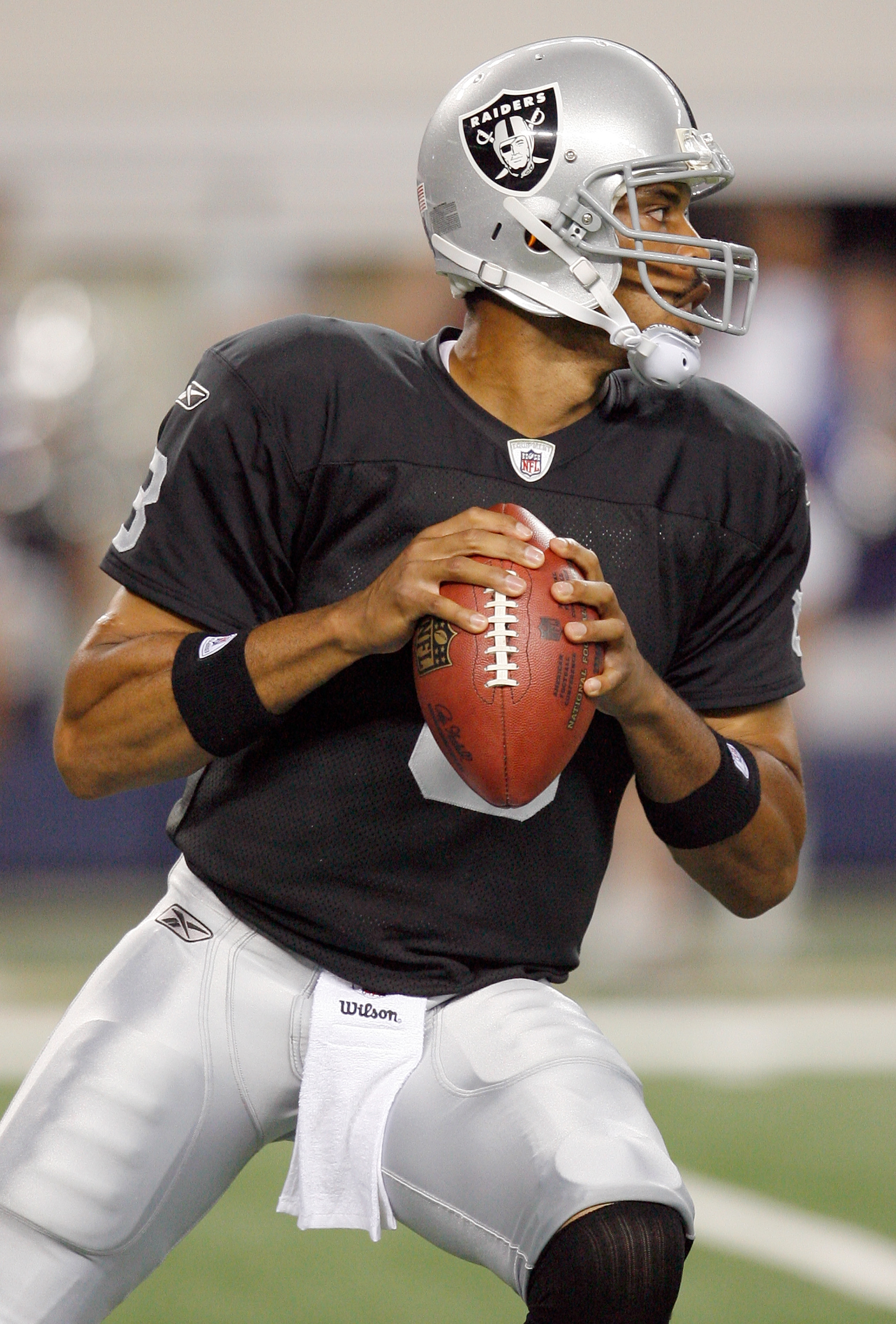 Oakland Raiders Quarterbacks: Jason Campbell, Bruce Gradkowski Pros Vs Cons, News, Scores, Highlights, Stats, and Rumors