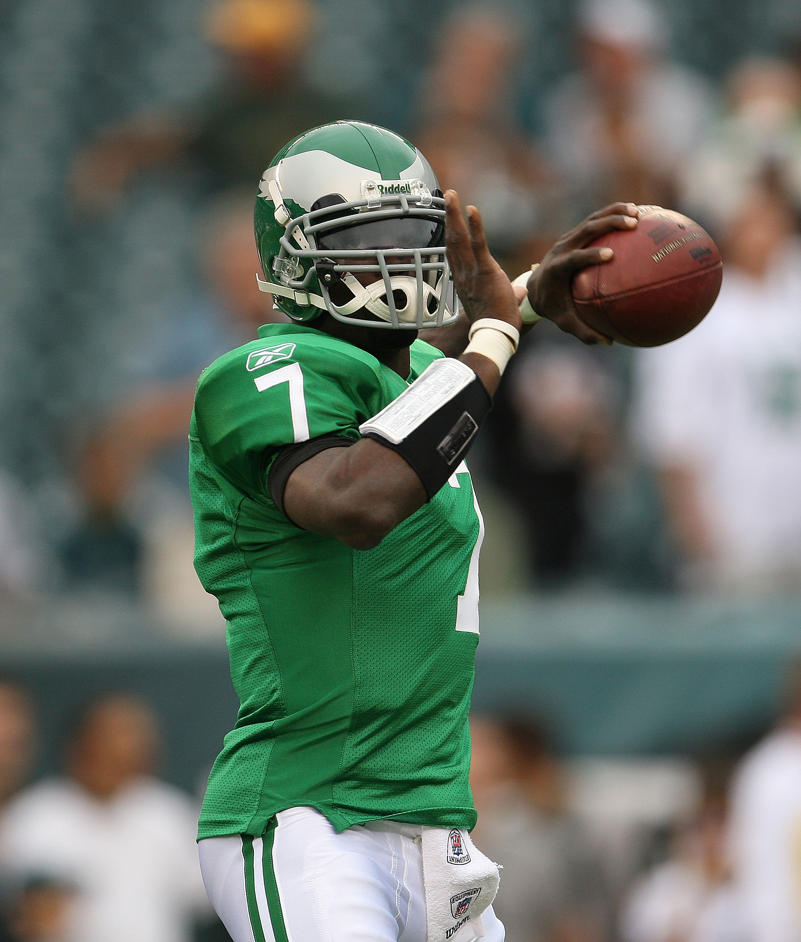 Michael Vick Denies He Is Coming Out of Retirement to Play in Fan  Controlled Football – LX