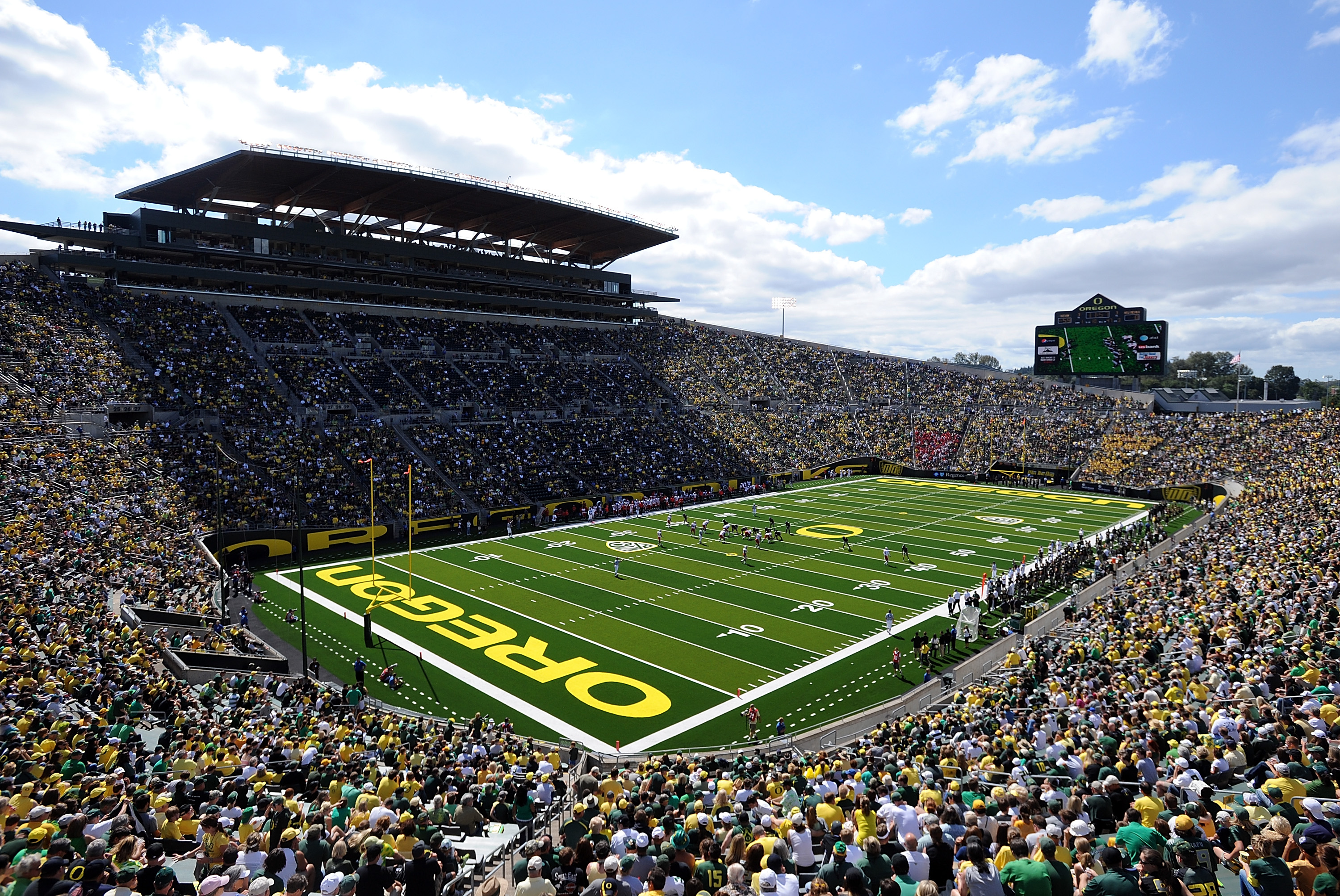 Power Ranking The 50 Loudest College Football Stadiums