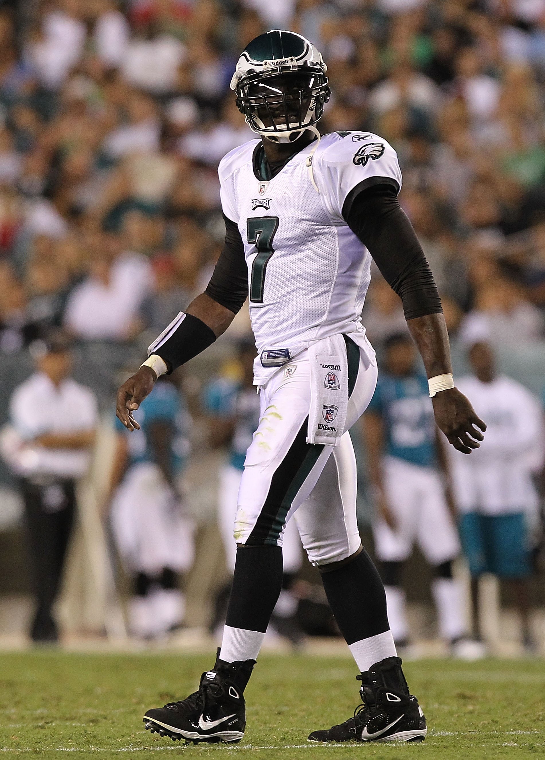 Vick makes his Eagles debut in 33-32 win over Jags - The San Diego  Union-Tribune