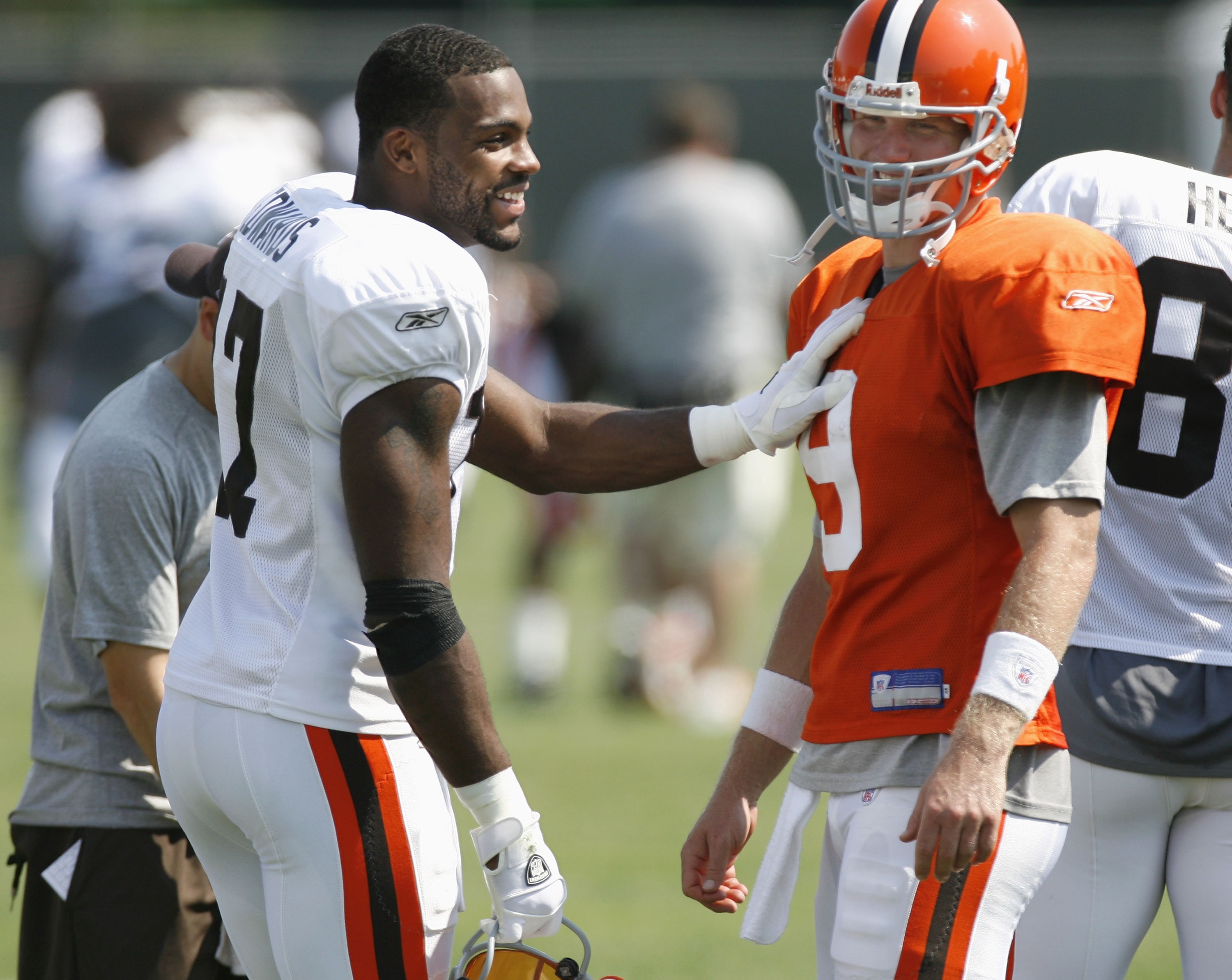 BEREA, OH - JULY 31:  Braylon Edwards #17 of the Cleveland Browns talks with Charlie Frye #9 during a training camp at the Cleveland Browns Training and Administrative Complex on July 31, 2007 in Berea, Ohio. (Photo By Gregory Shamus/Getty Images)