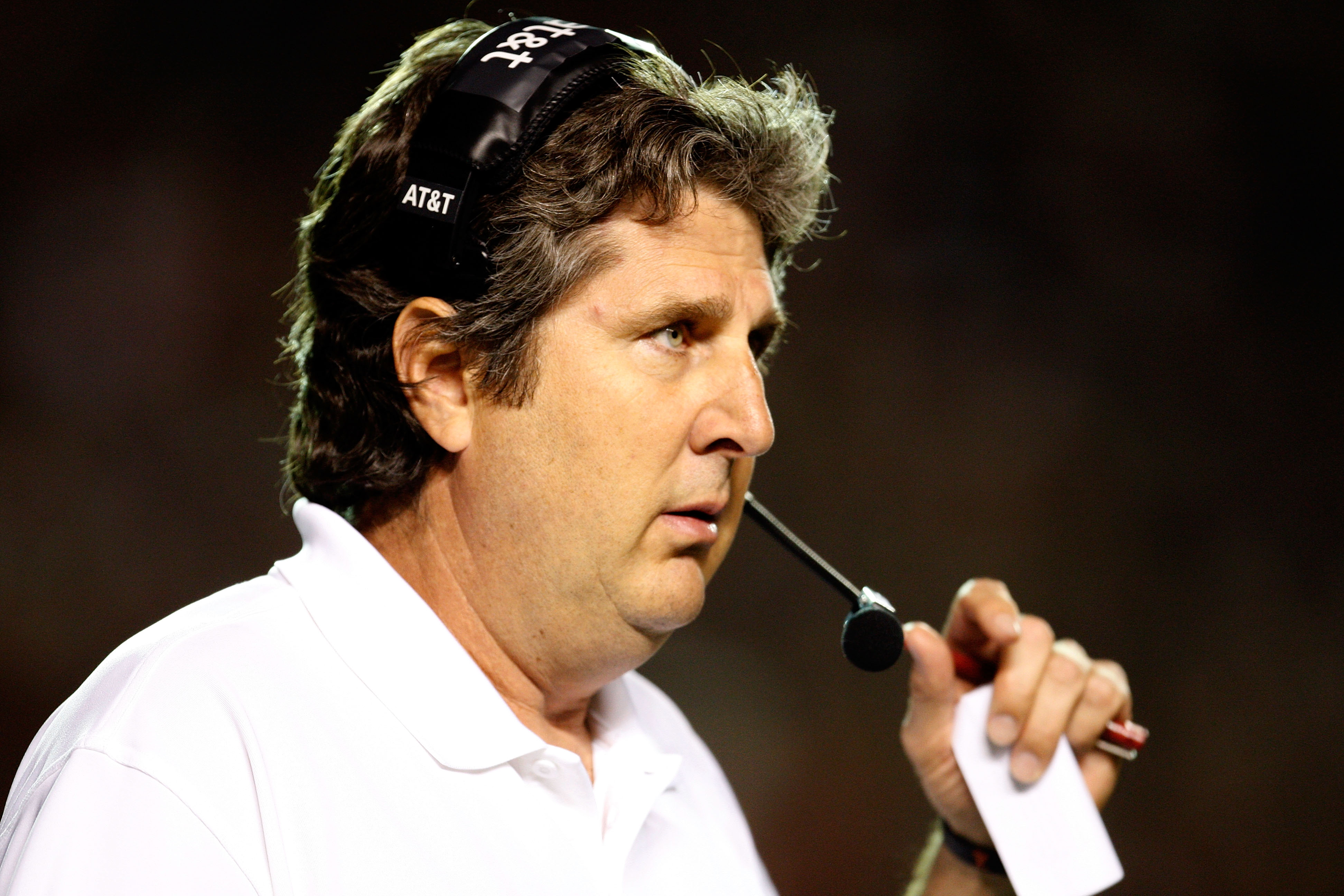 LUBBOCK, TX - NOVEMBER 01: Head coach Mike Leach of the Texas Tech Red Raiders coaches from the sidelines during the game against the Texas Longhorns on November 1, 2008 at Jones Stadium in Lubbock, Texas. (Photo by Jamie Squire/Getty Images)