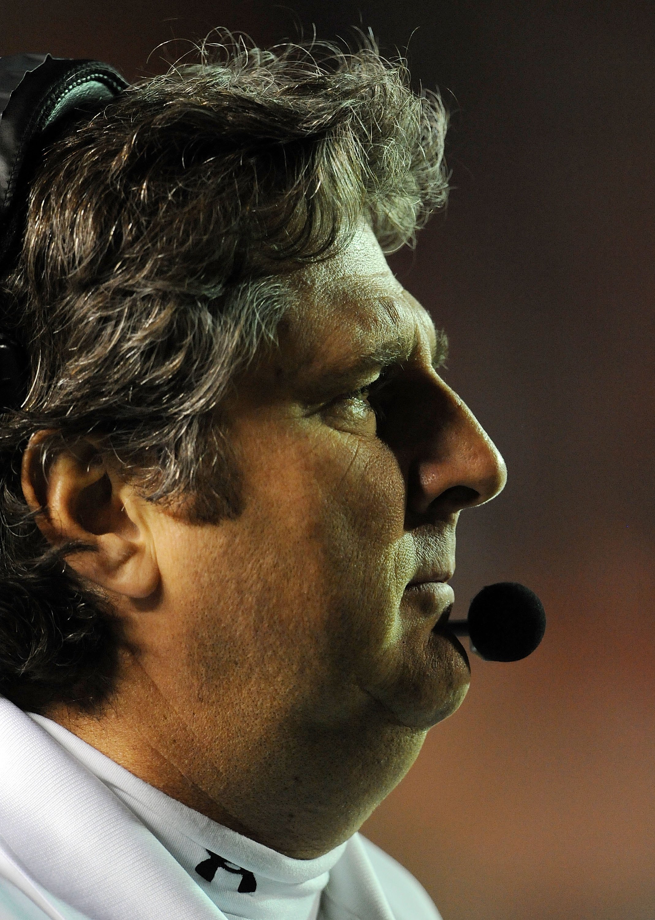 LUBBOCK, TX - NOVEMBER 08: Head coach Mike Leach of the Texas Tech Red Raiders during play against the Oklahoma State Cowboys at Jones AT&T Stadium on November 8, 2008 in Lubbock, Texas. (Photo by Ronald Martinez/Getty Images)