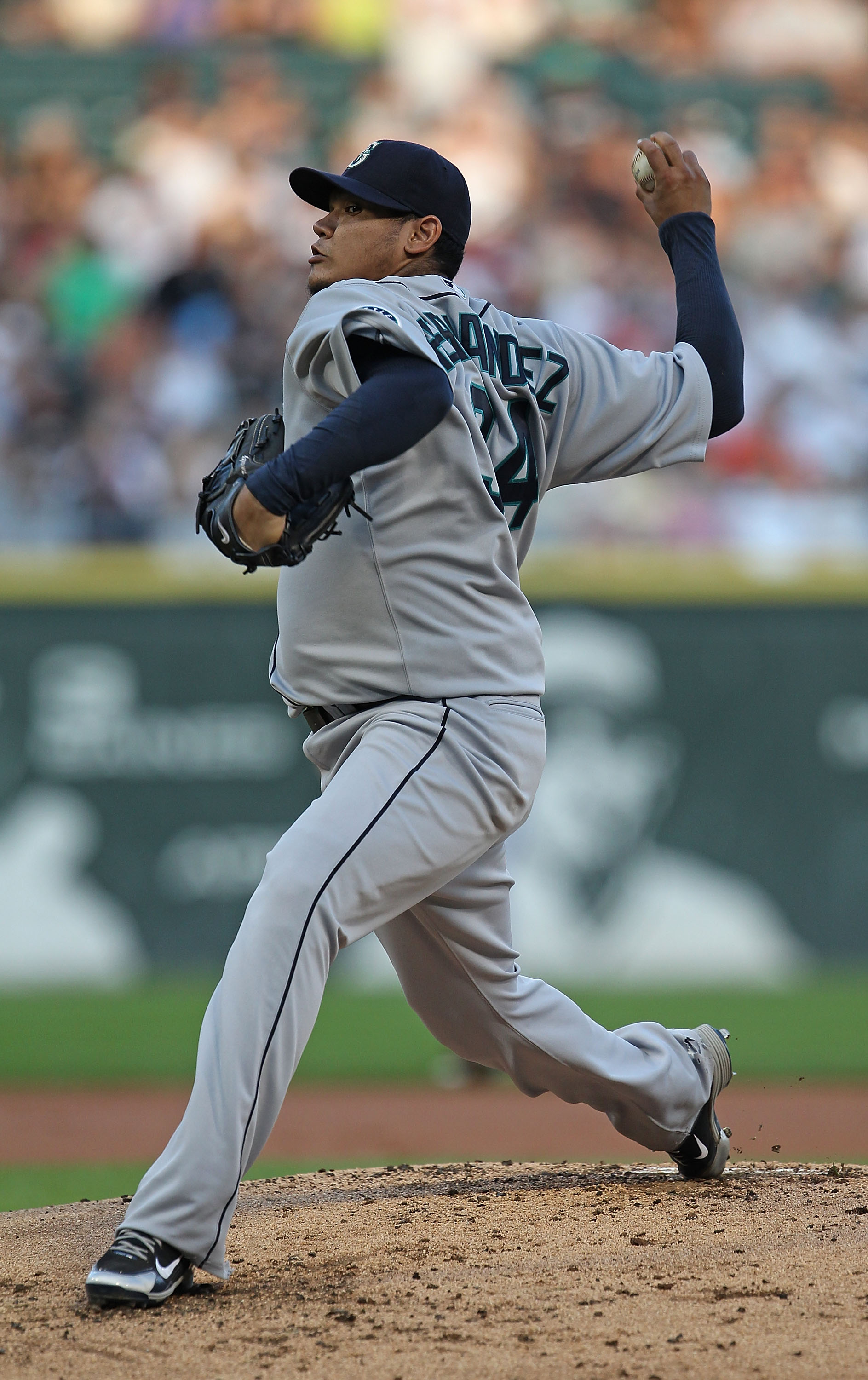 CHICAGO - JULY 26: Starting pitcher Felix Hernandez #34 of the Seattle Mariners delivers the ball against the Chicago White Sox at U.S. Cellular Field on July 26, 2010 in Chicago, Illinois. The White Sox defeated the Mariners 6-1. (Photo by Jonathan Danie