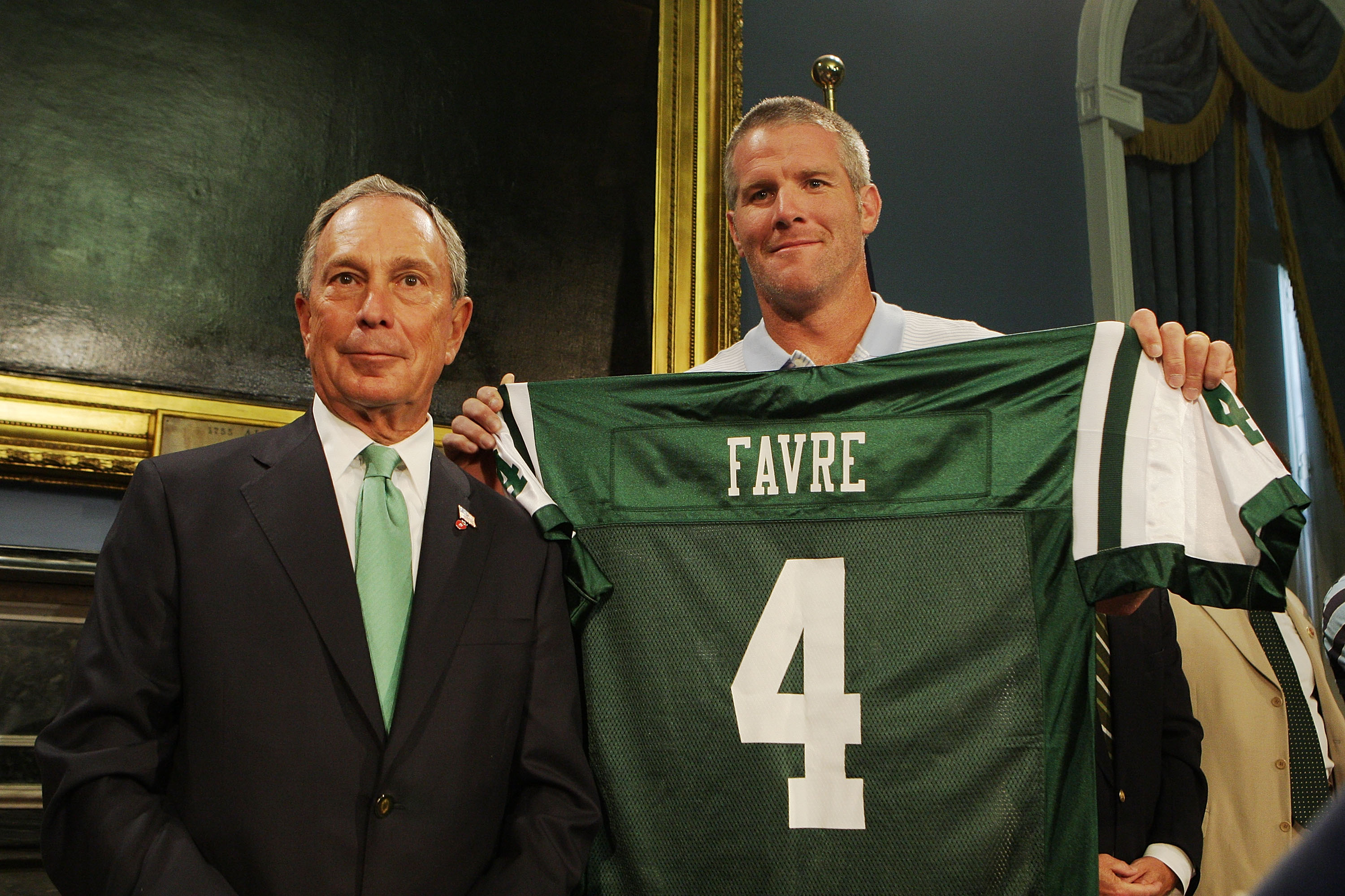 Un4gettable Favre: Top amazing and embarrassing moments