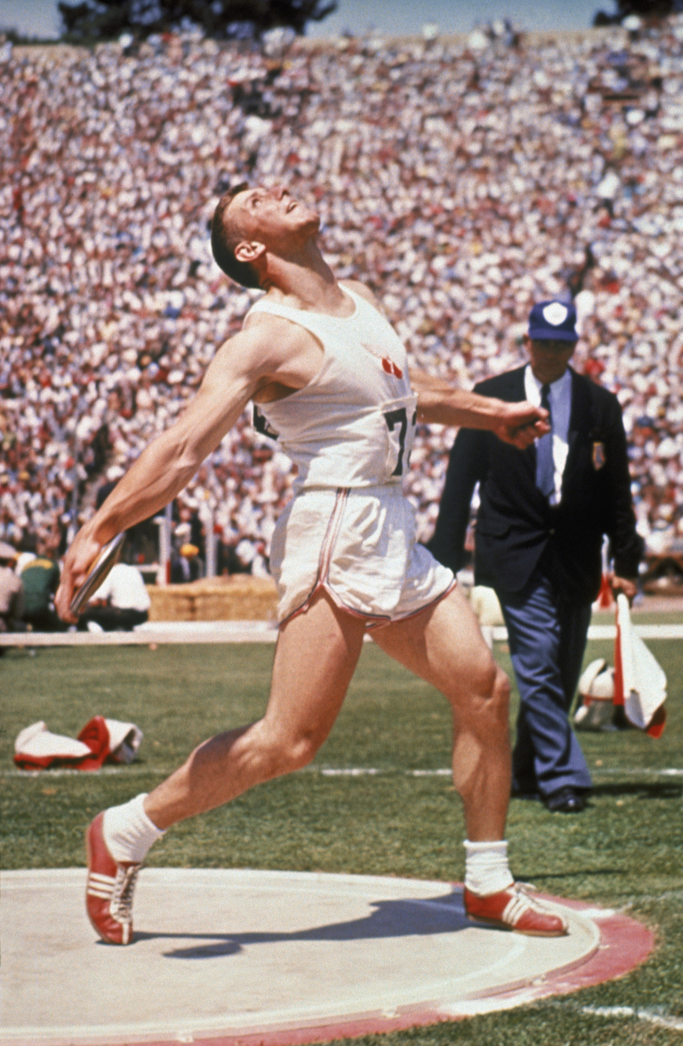 1980:  Al Oerter of the USA prepares to throw the discus for Men's Discus Track and Field event at the U.S. Team Trials for the Olympic Games.  Coming out of retirement to compete, Oerter had won the gold for discus at the 1956, 1960, 1964 and 1968 Summer