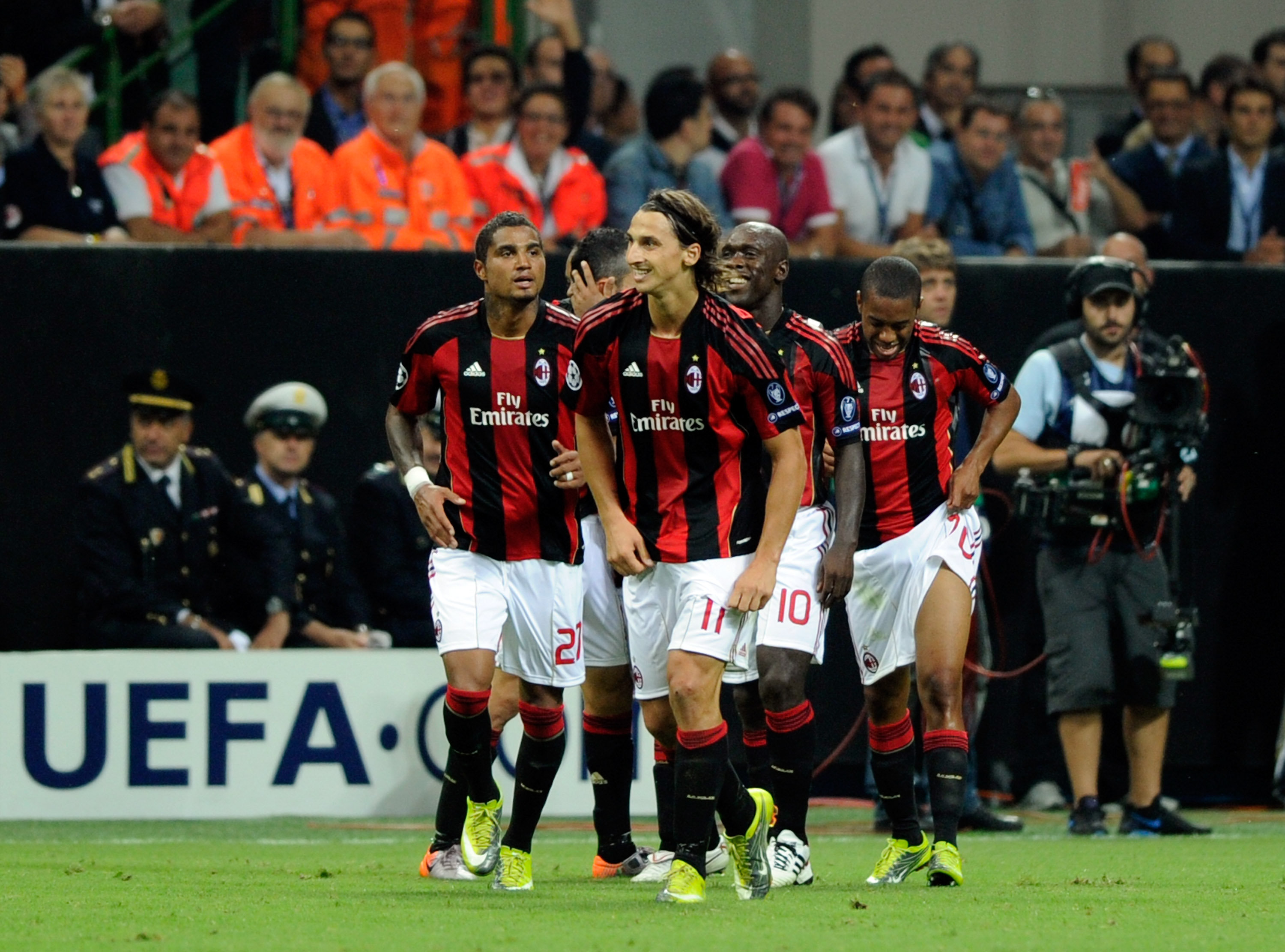 MILAN, ITALY - SEPTEMBER 15: Celebrates of Zlatan Ibrahimovic of AC Milan after the first goal during the UEFA Champions League group G match between AC Milan and Auxerre at San Siro Stadium on September 15, 2010 in Milan, Italy.  (Photo by Claudio Villa/