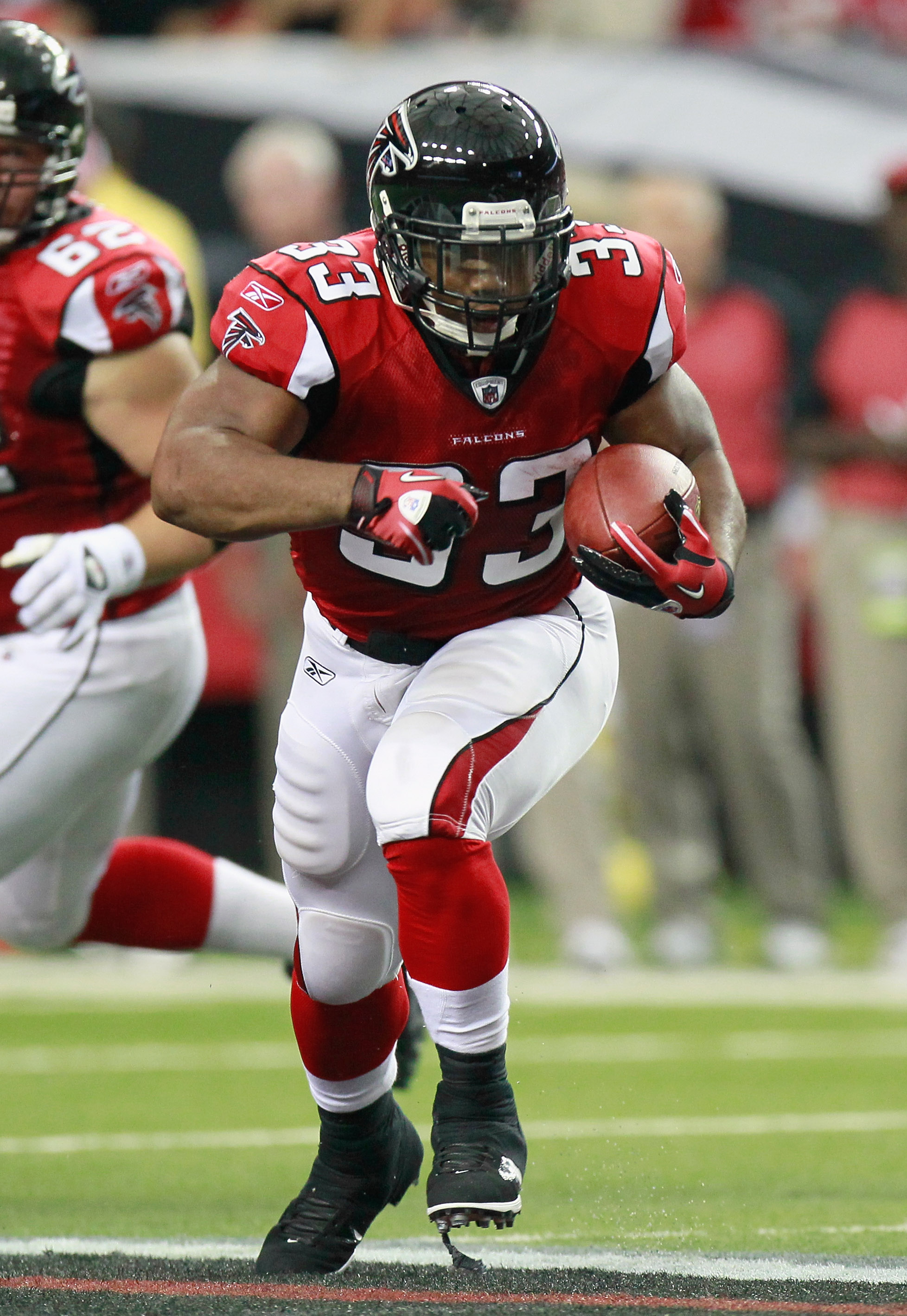 Michael Turner of the Atlanta Falcons against the San Francisco