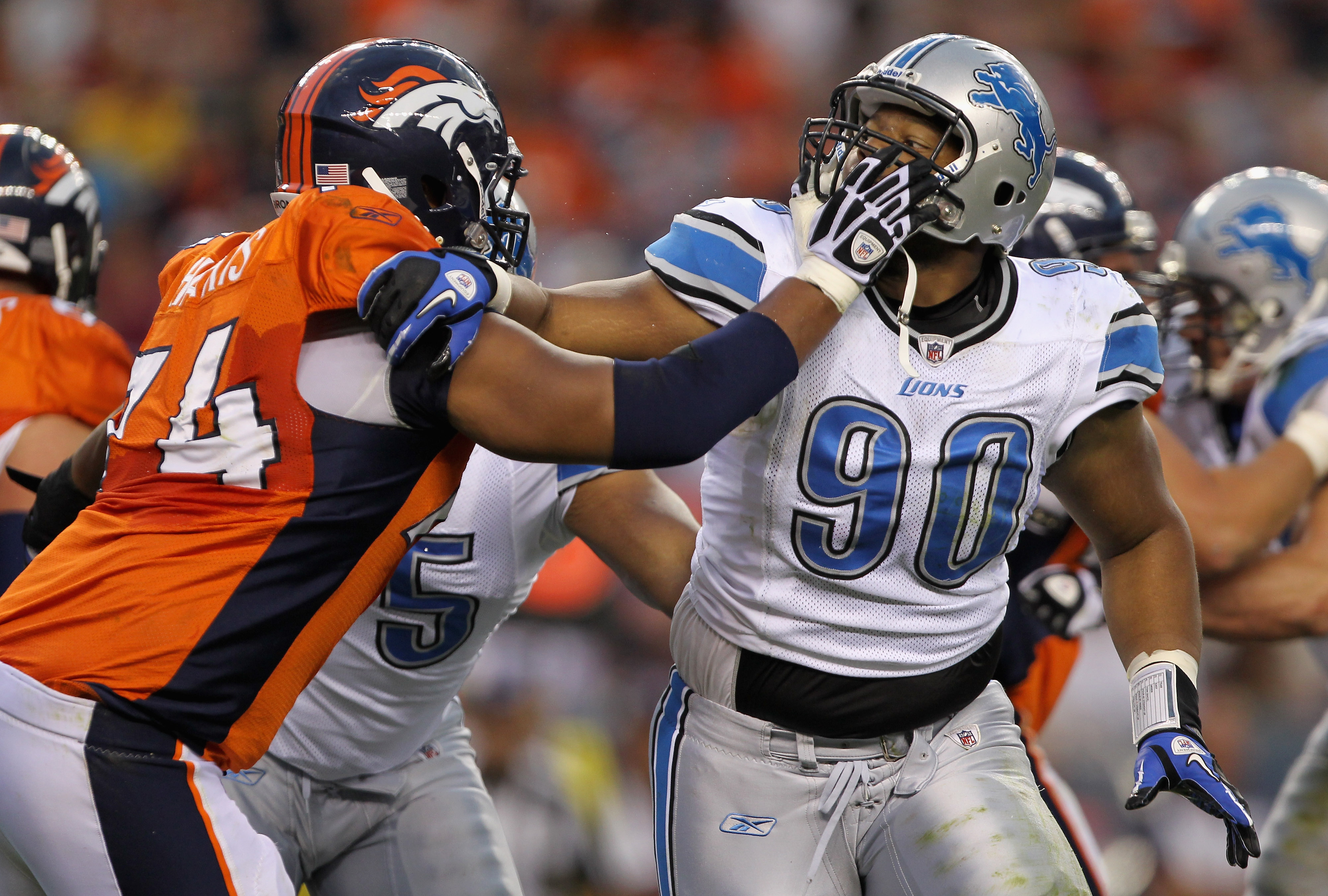 Broncos at Titans: Will a Healthier O Line Make Run Game Less