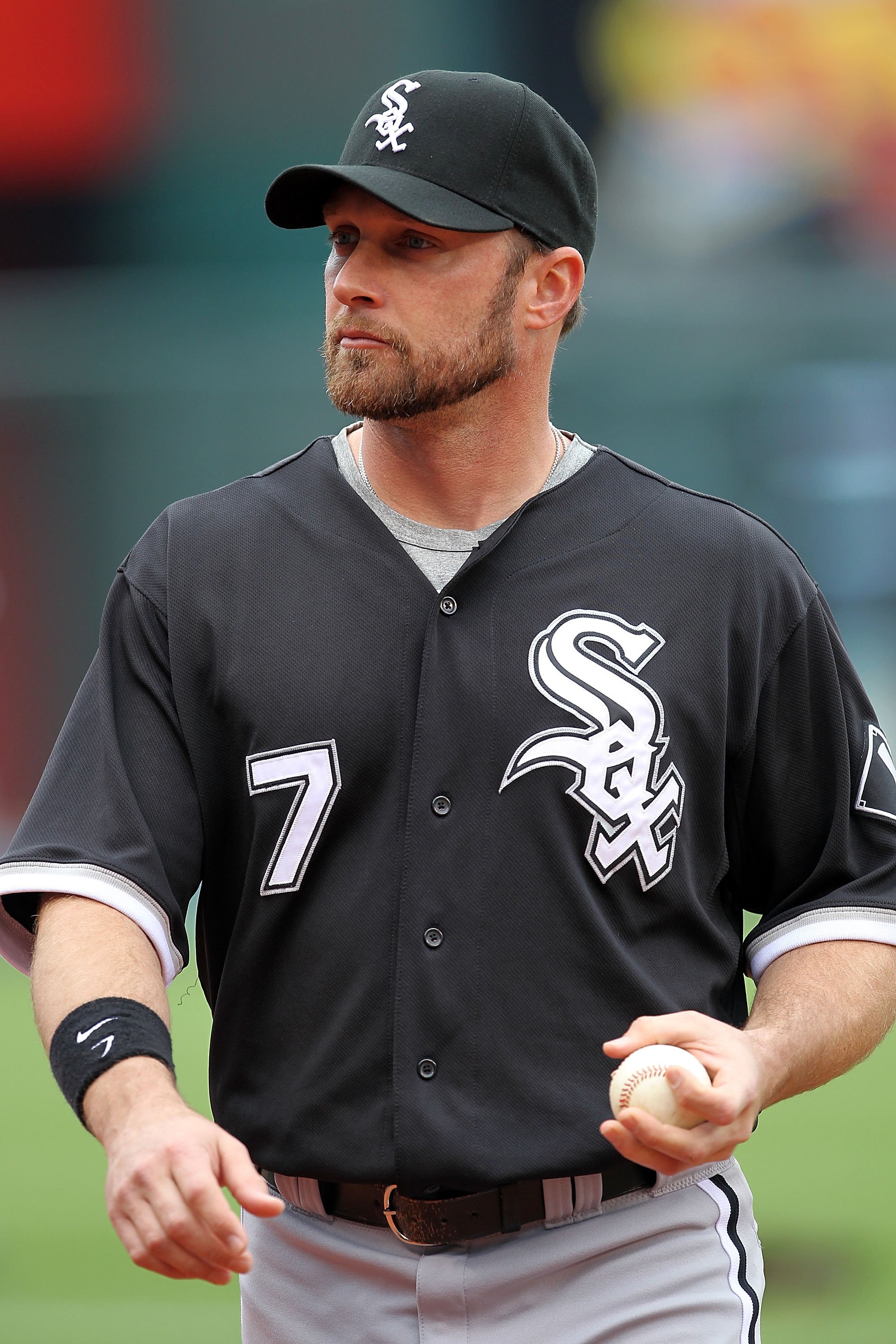 Photo: Chicago White Sox's Mark Kotsay hits an RBI single against the  Boston Red Sox in Chicago - CHI2009090704 