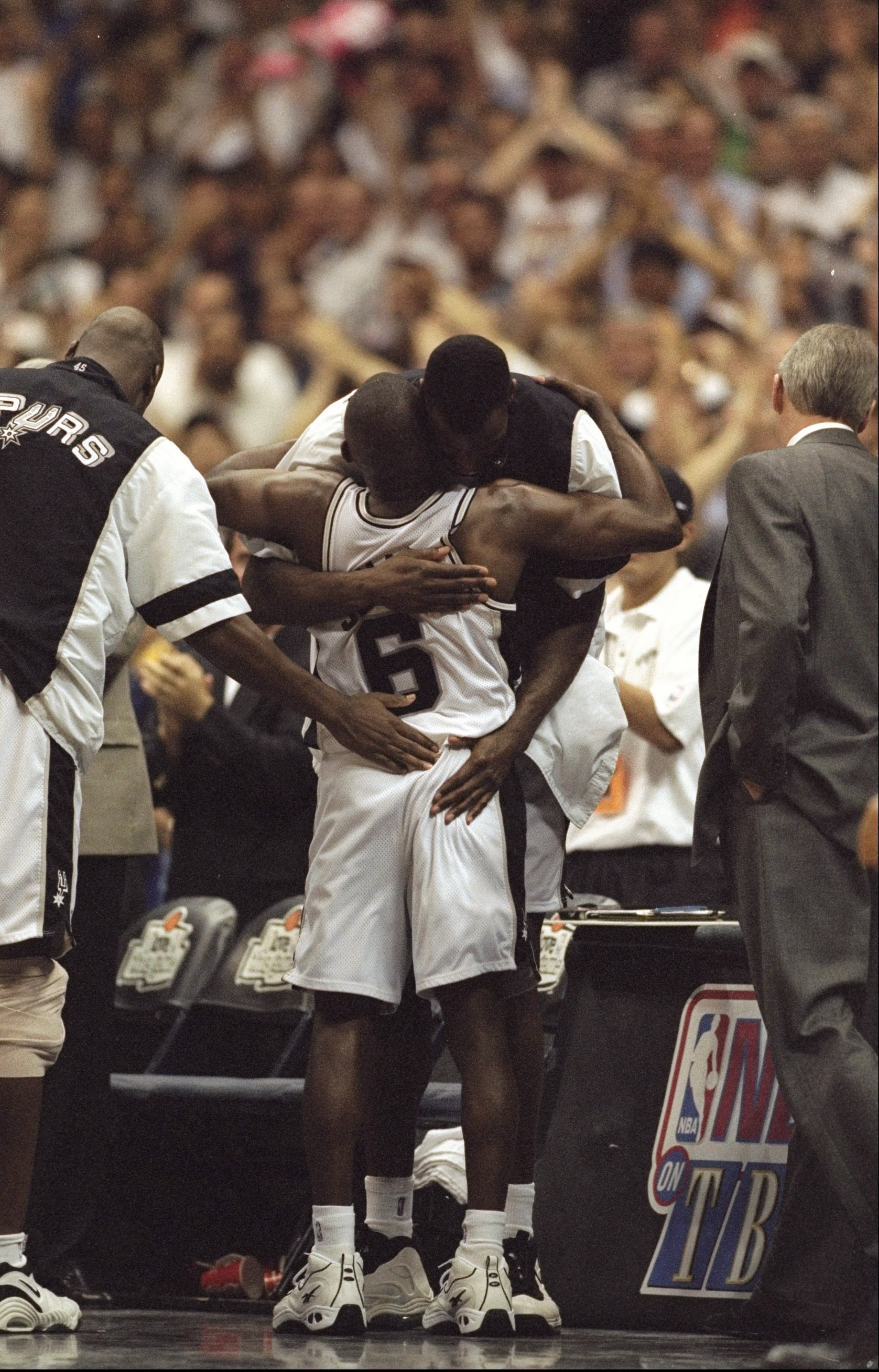 Avery Johnson and David Robinson–teammates, champions, and best friends.