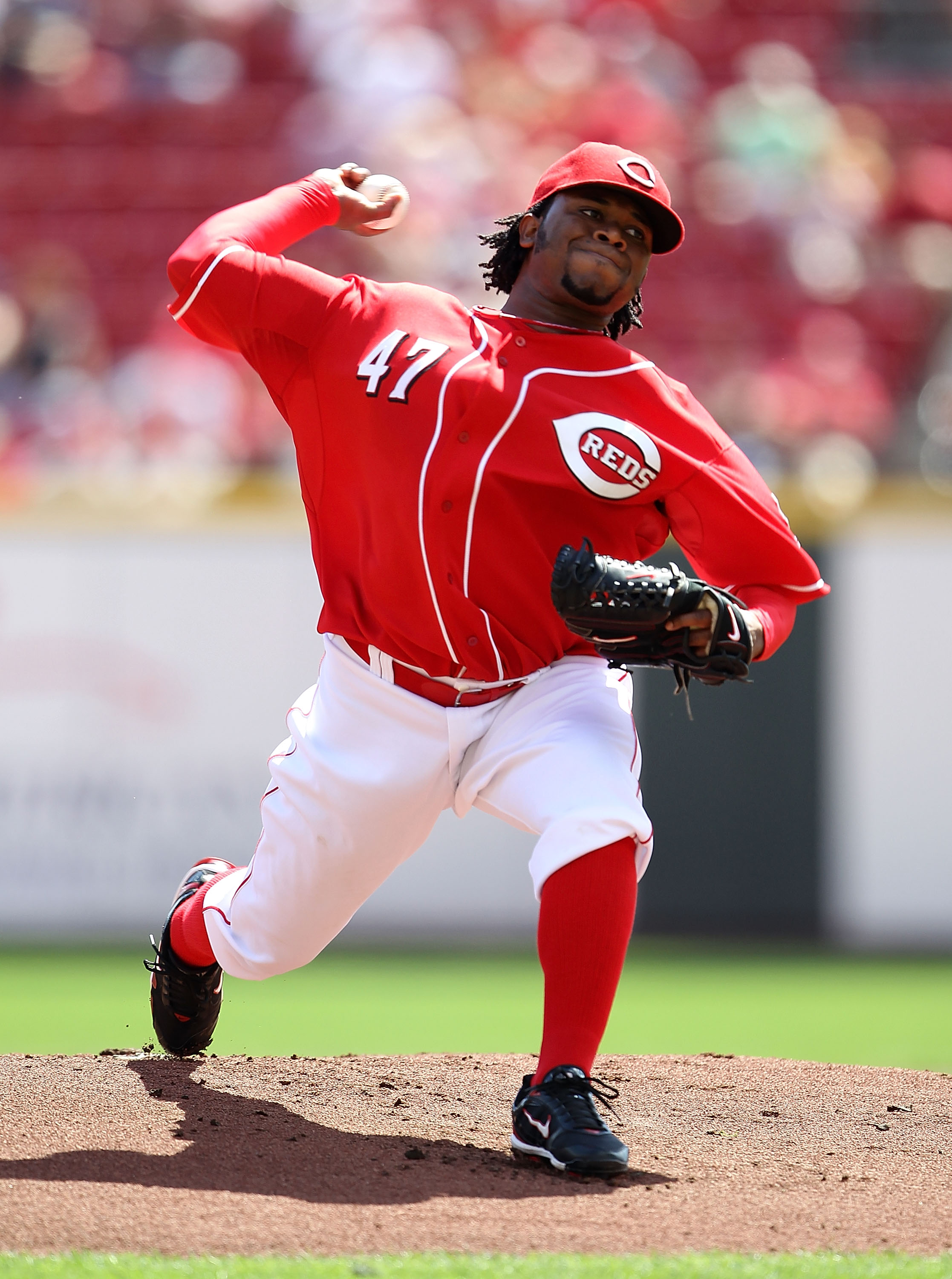 CINCINNATI - SEPTEMBER 12:  Johnny Cueto #47 of the Cincinnati Reds throws a pitch during the game against the Pittsburgh Pirates at Great American Ballpark on September 12, 2010 in Cincinnati, Ohio.  (Photo by Andy Lyons/Getty Images)