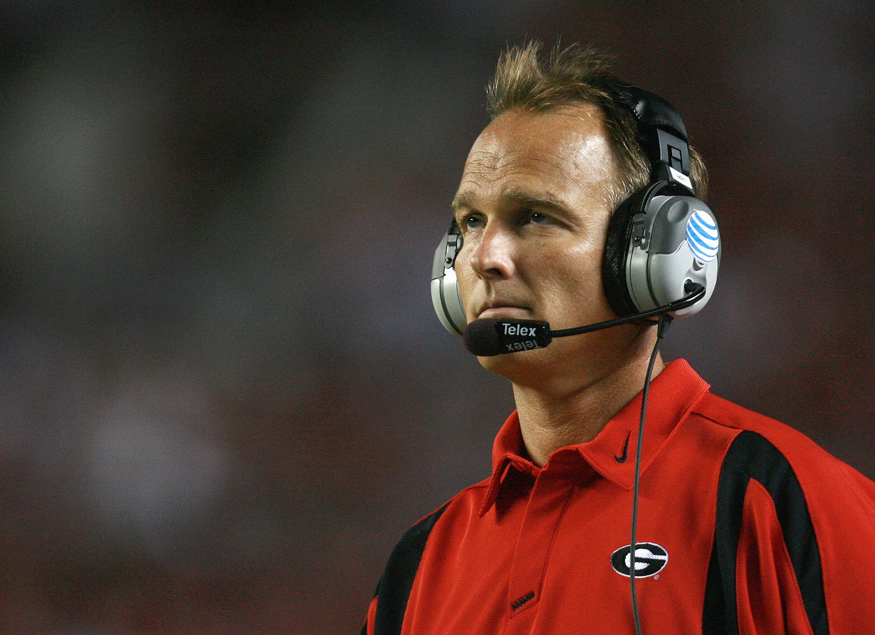 TUSCALOOSA, AL - SEPTEMBER 22: Head coach Mark Richt of the Georgia Bulldogs looks on during the game against the Alabama Crimson Tide at Bryant-Denny Stadium September 22, 2007 in Tuscaloosa, Alabama. Georgia defeated Alabama 26-23 in overtime. (Photo by