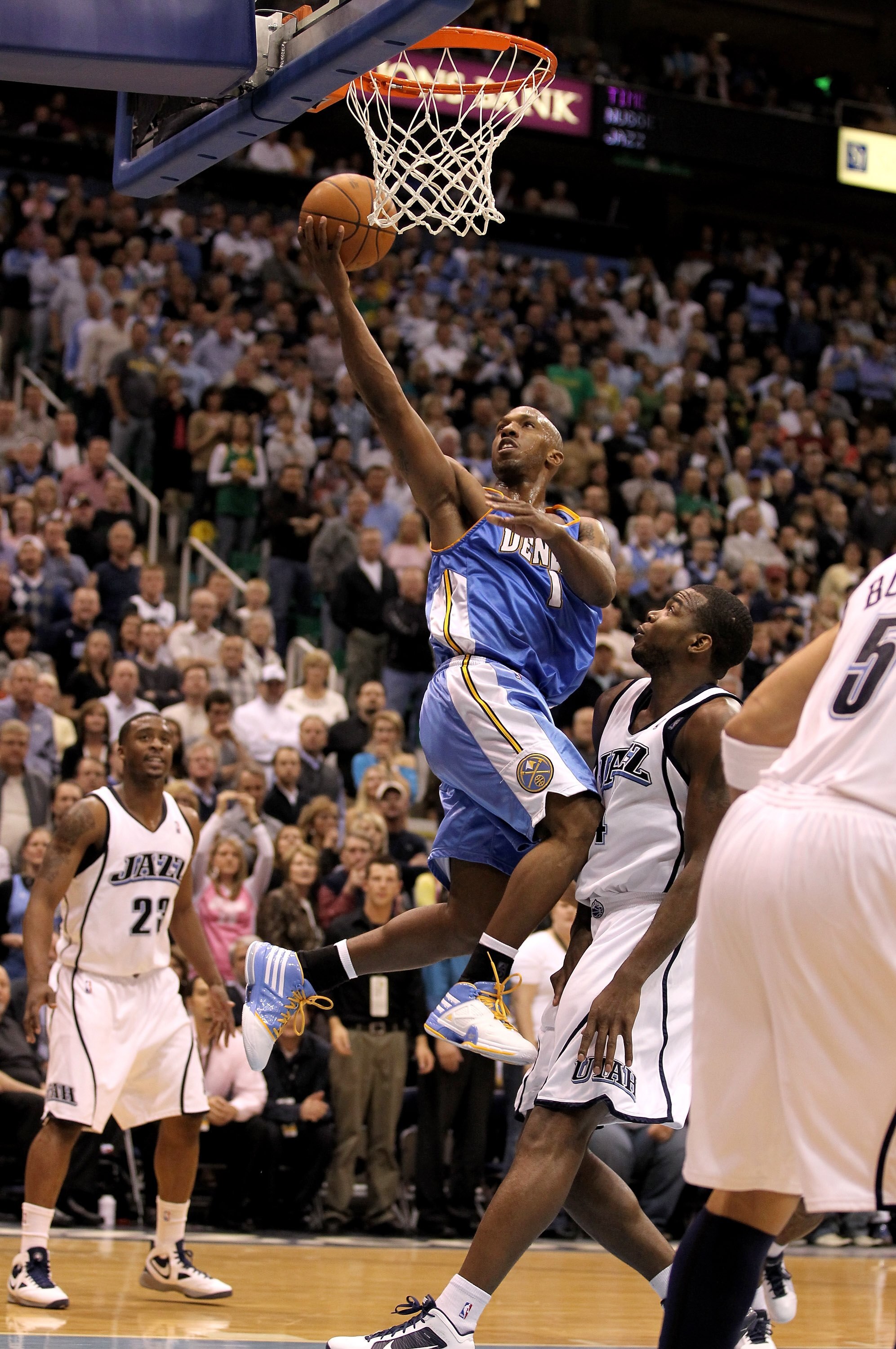 Four Three's The 201011 NBA West and Phil Jackson's Quest for 12