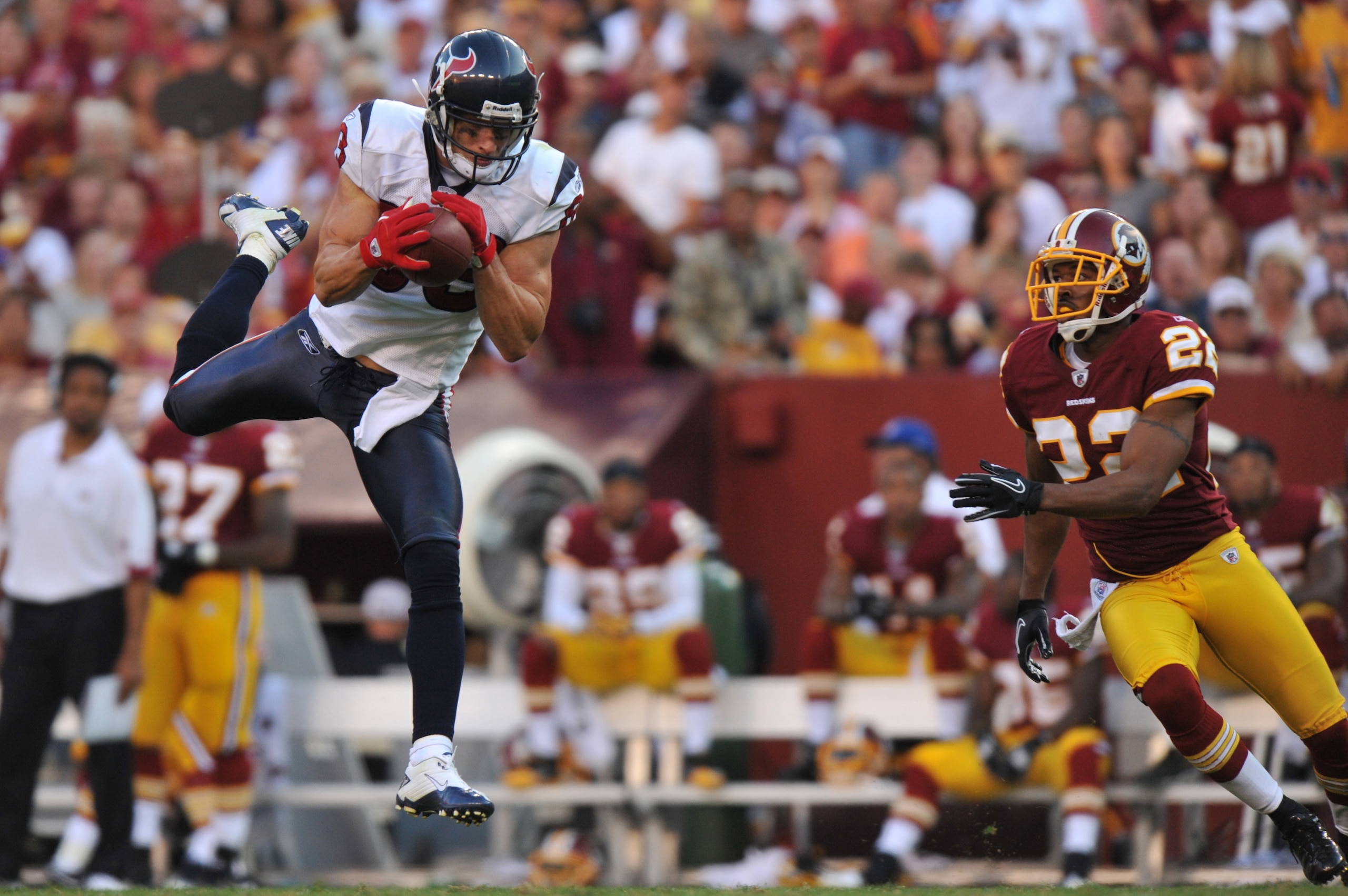 LANDOVER - SEPTEMBER 19: Kevin Walter #83 of the Houston Texans makes a catch against the Washington Redskins at FedExField on September 19, 2010 in Landover, Maryland. The Texans defeated the Redskins in overtime 30-27. (Photo by Larry French/Getty Imag LANDOVER - SEPTEMBER 19: Kevin Walter #83 of the Houston Texans makes a catch against the Washington Redskins at FedExField on September 19, 2010 in Landover, Maryland. The Texans defeated the Redskins in overtime 30-27. (Photo by Larry French/Getty Imag