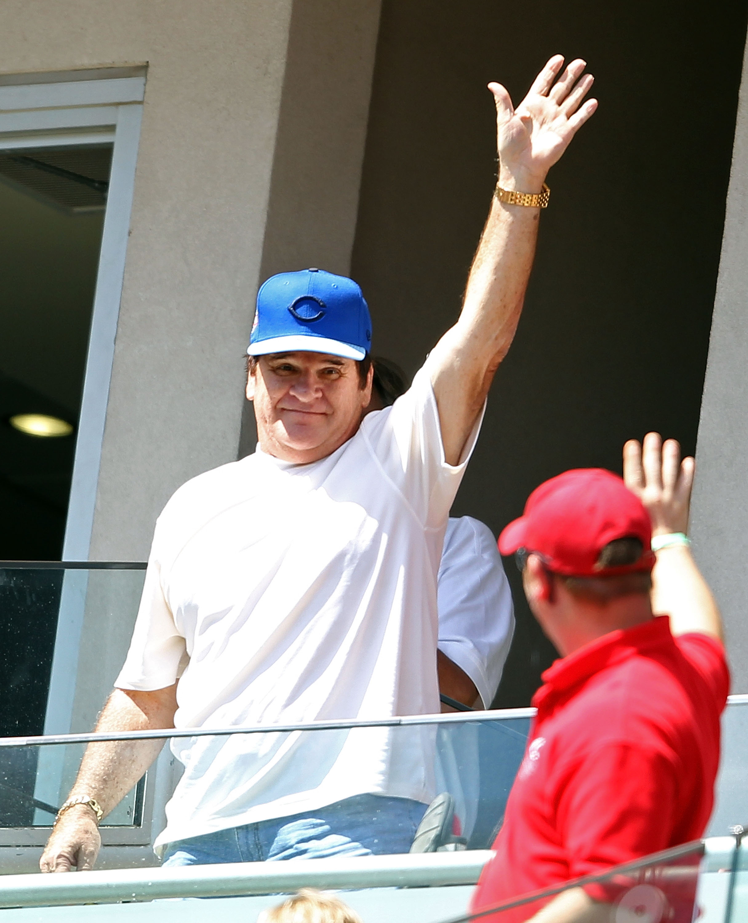 CINCINNATI - SEPTEMBER 12:  Pete Rose waves to the crowd during the Pittsburgh Pirates game against the Cincinnati Reds at Great American Ballpark on September 12, 2010 in Cincinnati, Ohio.  (Photo by Andy Lyons/Getty Images)