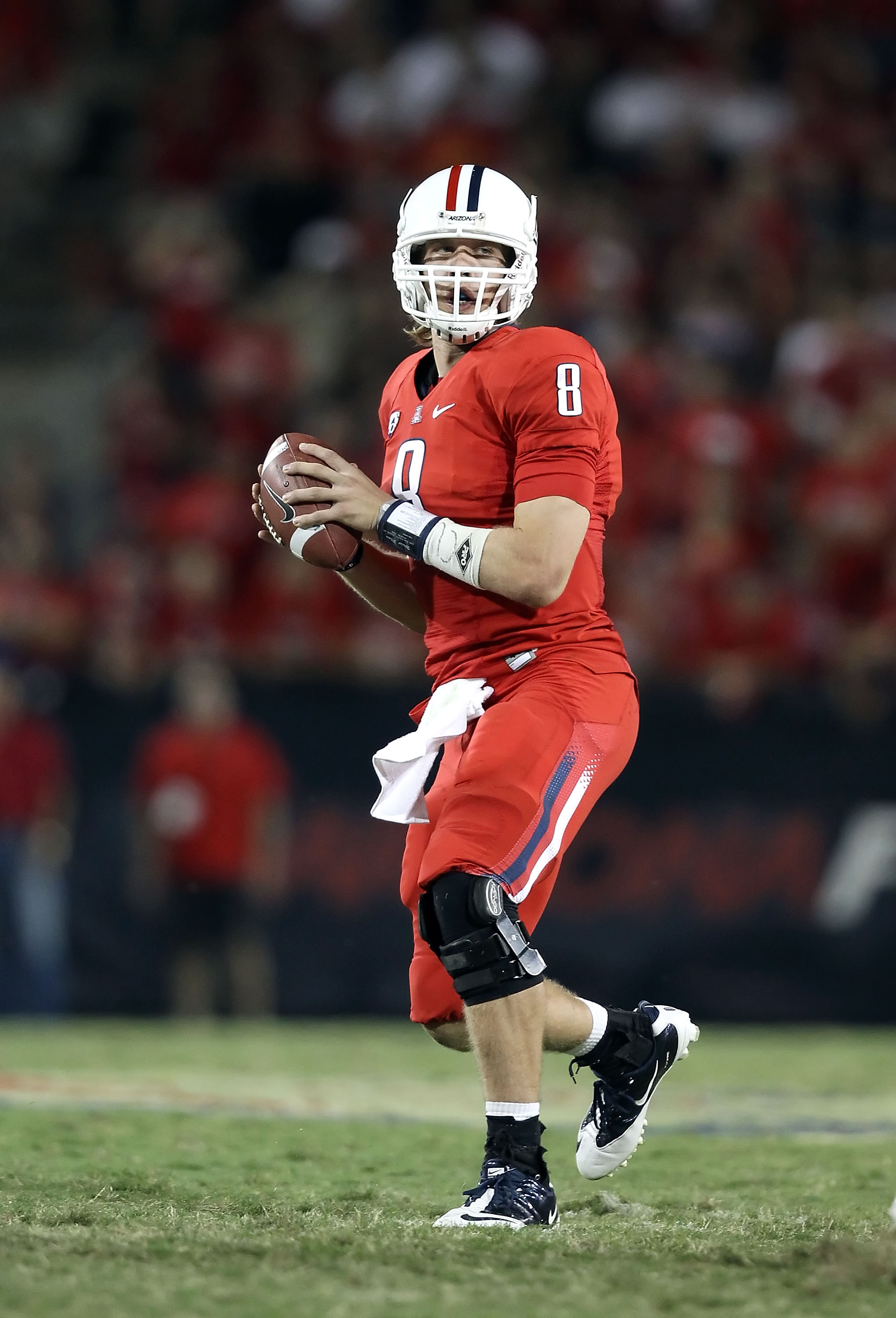 TUCSON, AZ - SEPTEMBER 25: Quarterback Nick Foles #8 of the Arizona Wildcats drops back to pass during the college football game against the California Golden Bears at Arizona Stadium on September 25, 2010 in Tucson, Arizona. The Wildcats defeated the