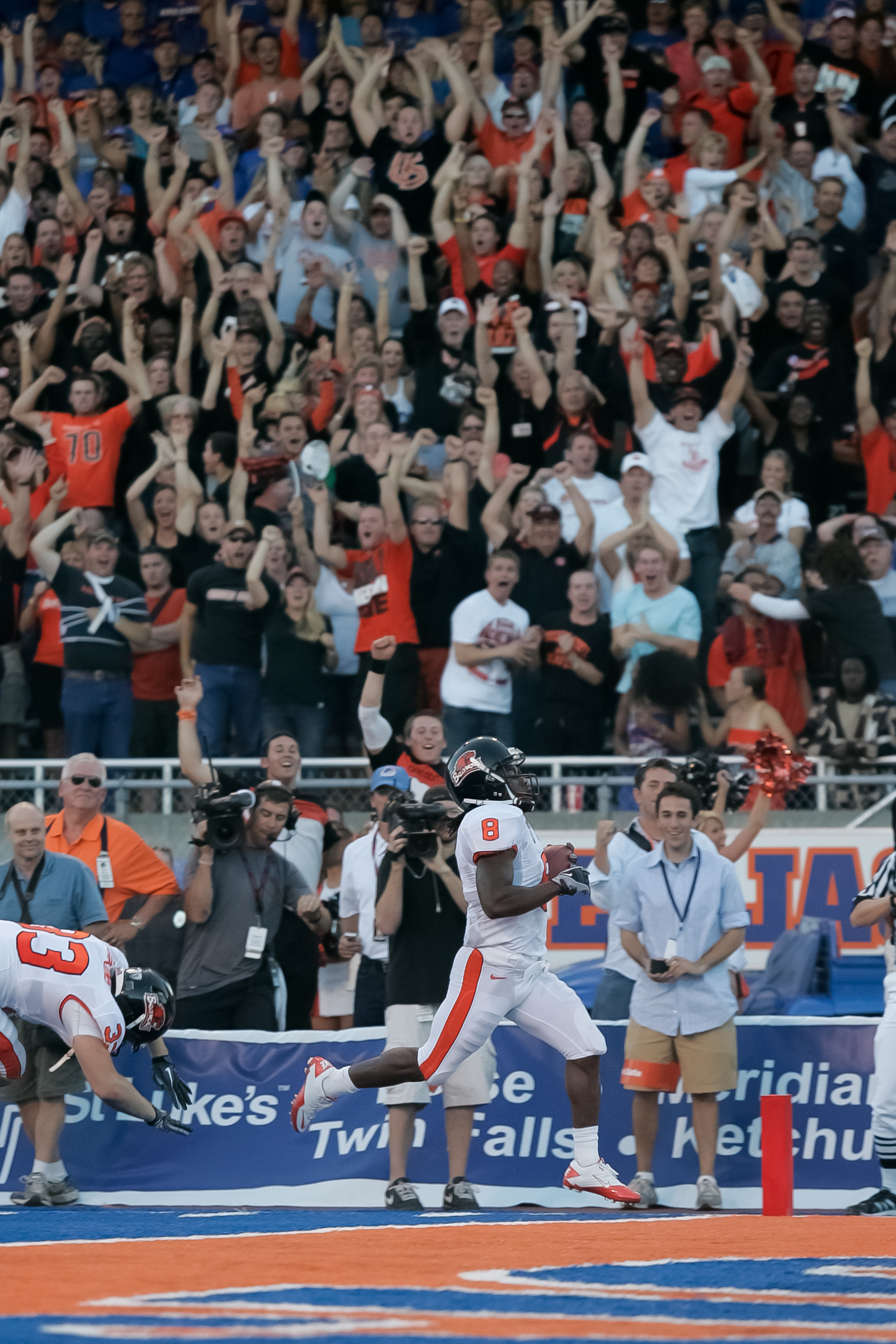 BOISE, ID - SEPTEMBER 25: Wide receiver James Rodgers #8 of the Oregon State Beavers runs in for a touchdown against the Boise State Broncos at Bronco Stadium on September 25, 2010 in Boise, Idaho. (Photo by Otto Kitsinger III/Getty Images)