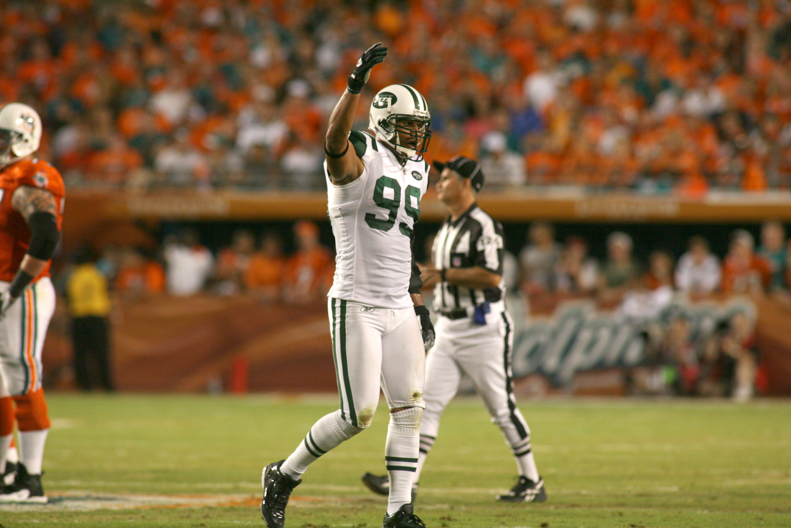 27 September 2009: New York Jets #81 tight end Dustin Keller takes