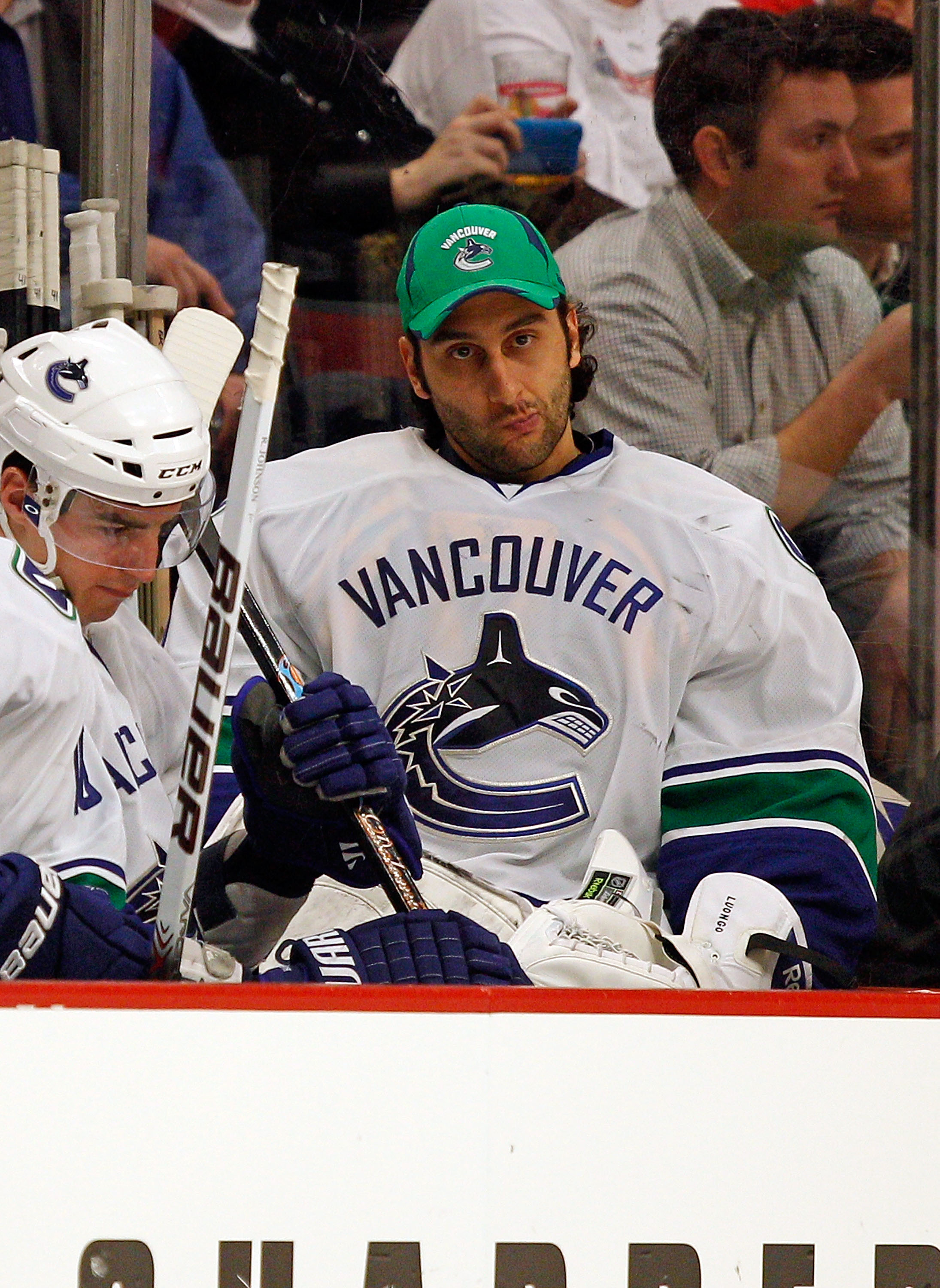 Goaltender Roberto Luongo and his family during a commemoration News  Photo - Getty Images