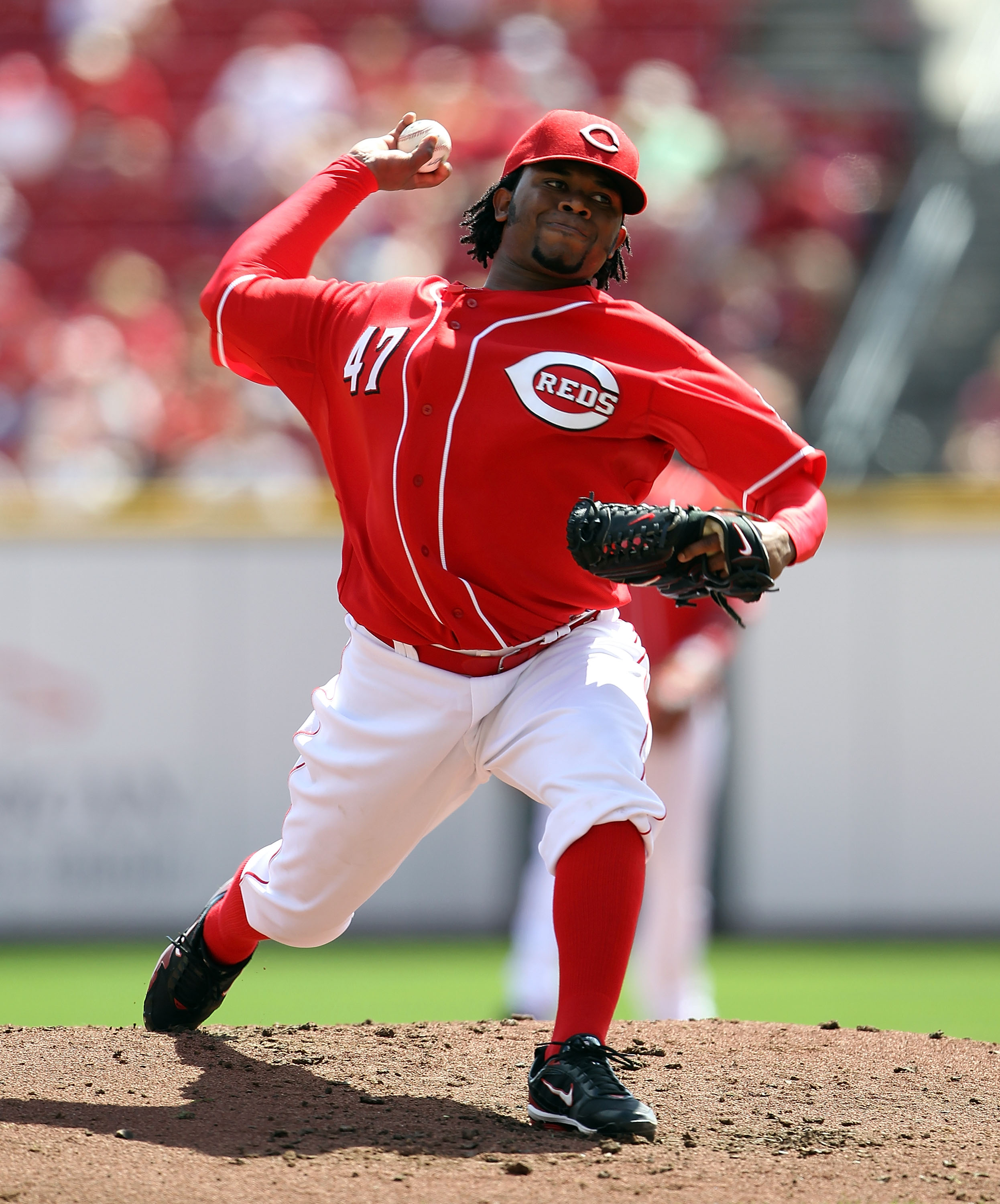 CINCINNATI - SEPTEMBER 12:  Johnny Cueto #47 of the Cincinnati Reds throws a pitch during the game against the Pittsburgh Pirates at Great American Ballpark on September 12, 2010 in Cincinnati, Ohio.  (Photo by Andy Lyons/Getty Images)
