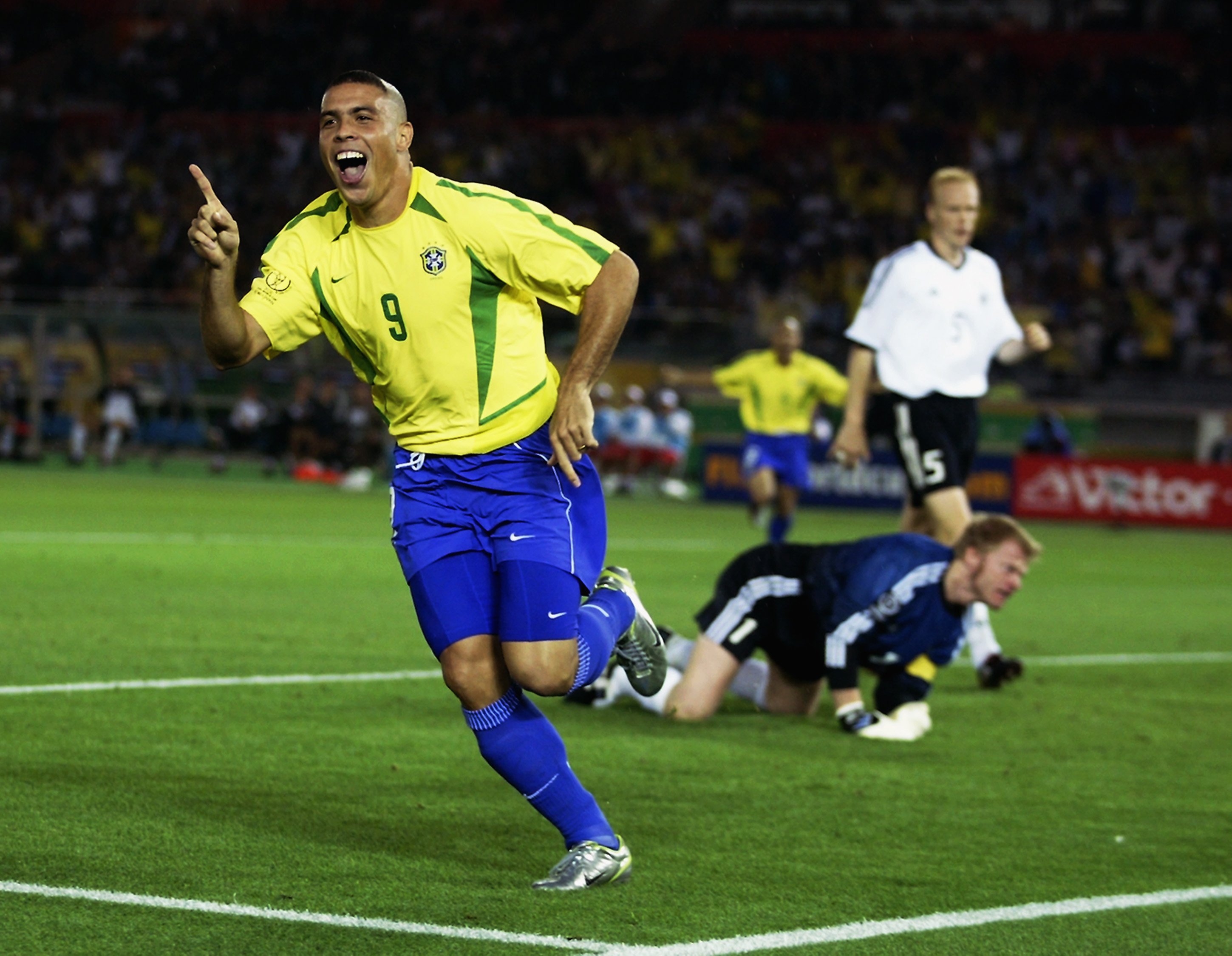 YOKOHAMA - JUNE 30:  Ronaldo of Brazil celebrates after scoring opening goal during the Germany v Brazil, World Cup Final match played at the International Stadium Yokohama in Yokohama, Japan on June 30, 2002. Brazil won 2-0. (Photo by David Cannon/Getty