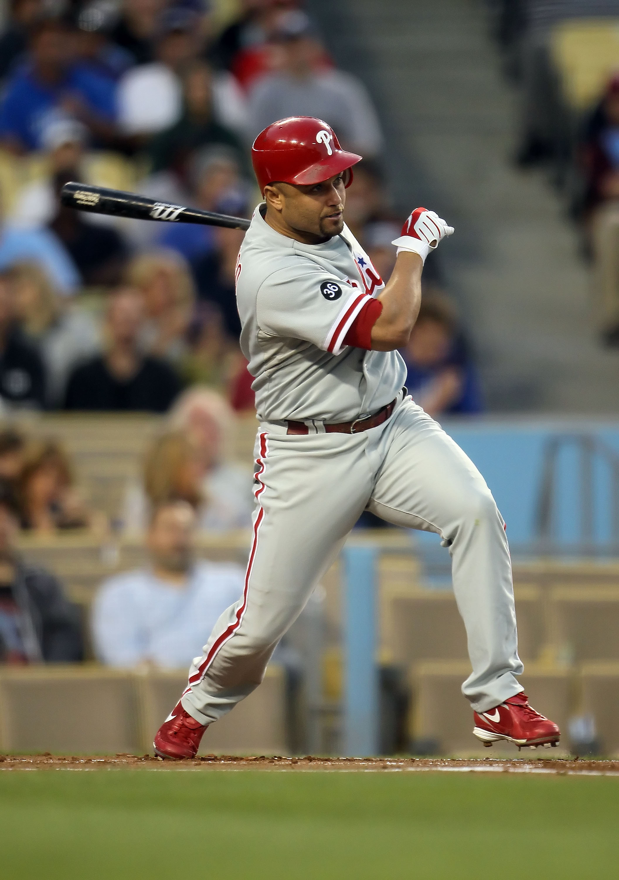 With Hamels in Control, Phillies Beat Dodgers to Reach World