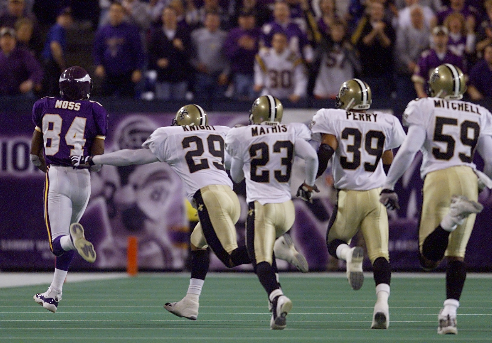 Another Giants-Vikings game on a Monday, with Randy Moss on site