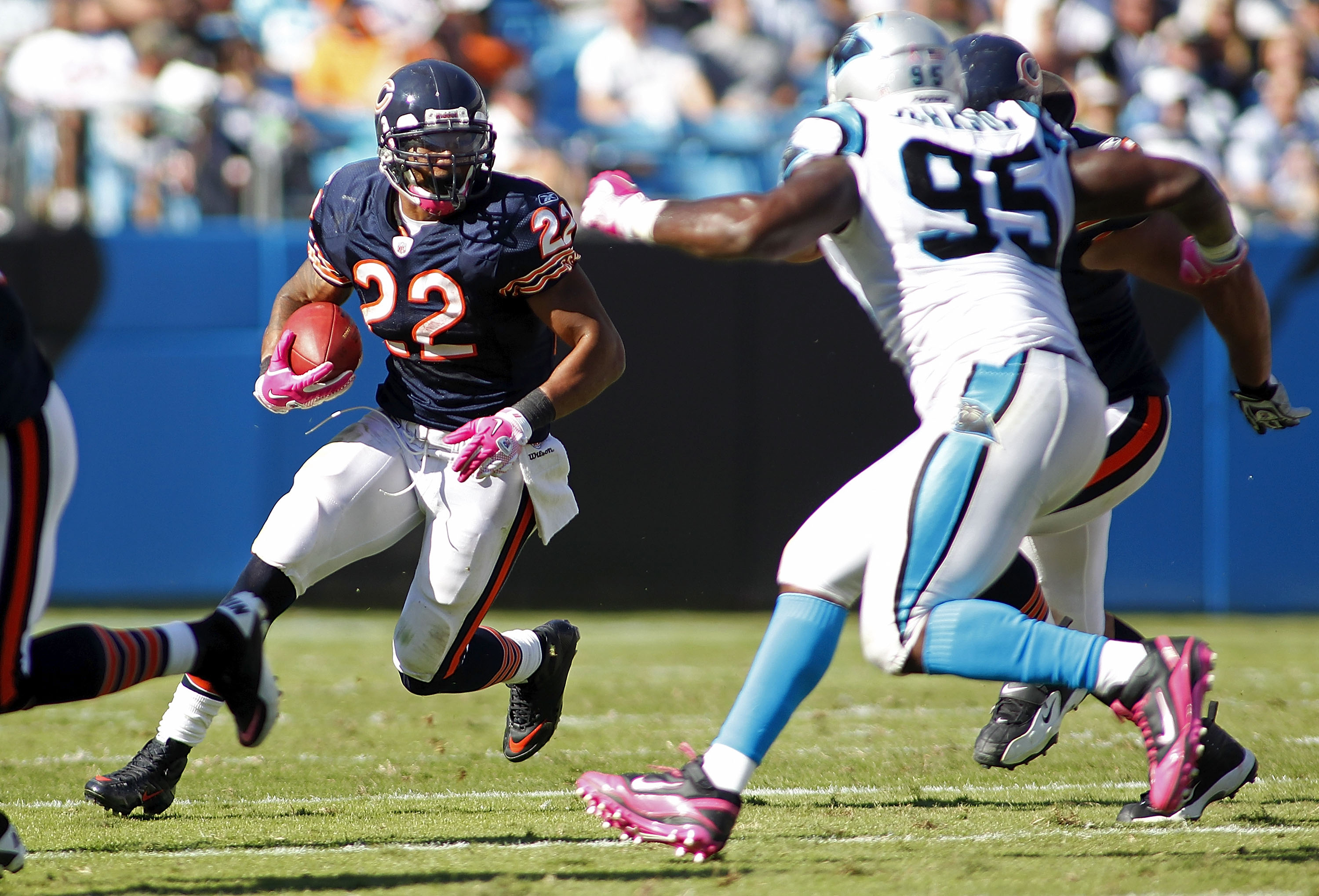 Devin Hester, Matt Forte run wild as Bears beat Panthers