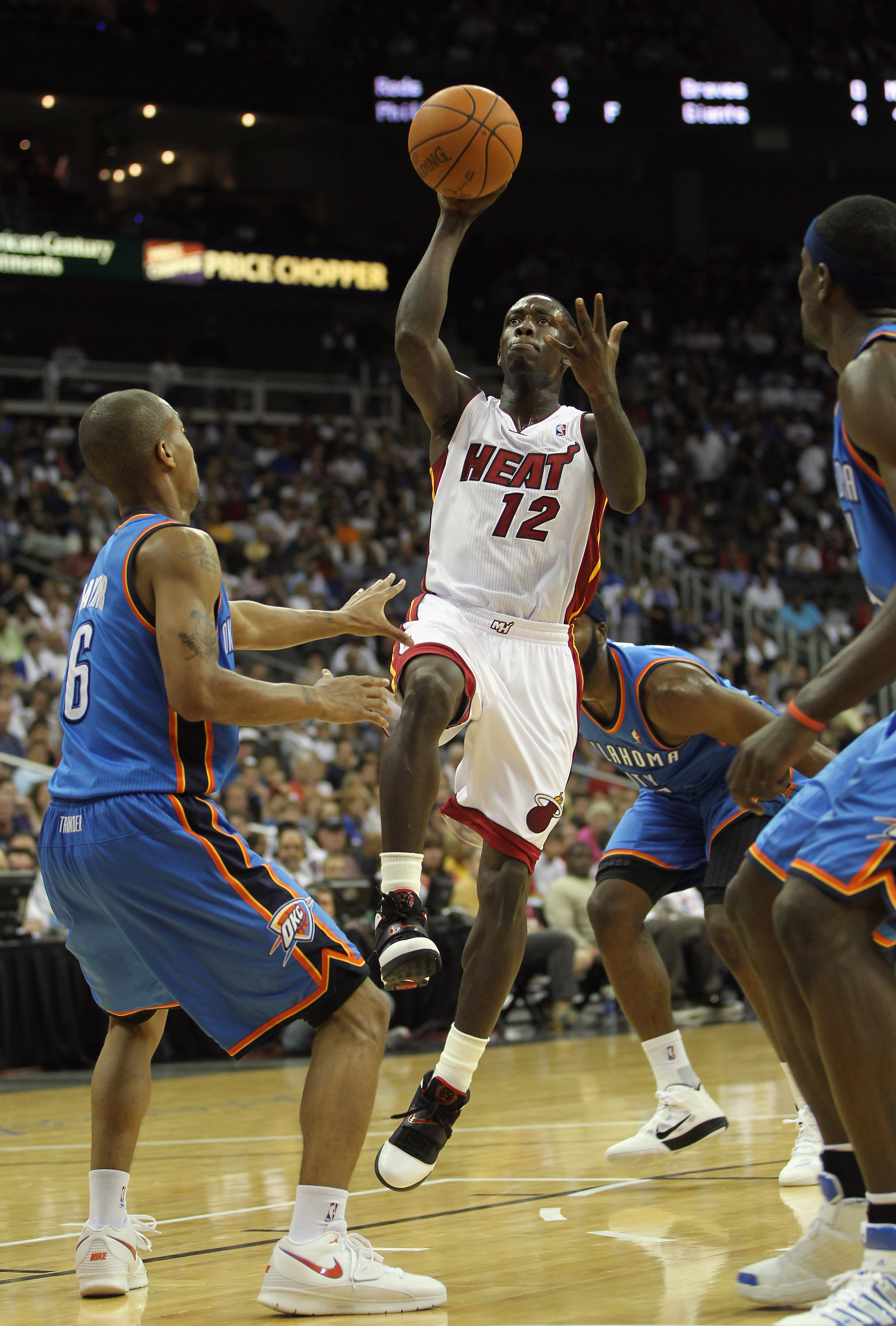 2010-11 NBA Miami Heat Chris Bosh WhiteHot Preview