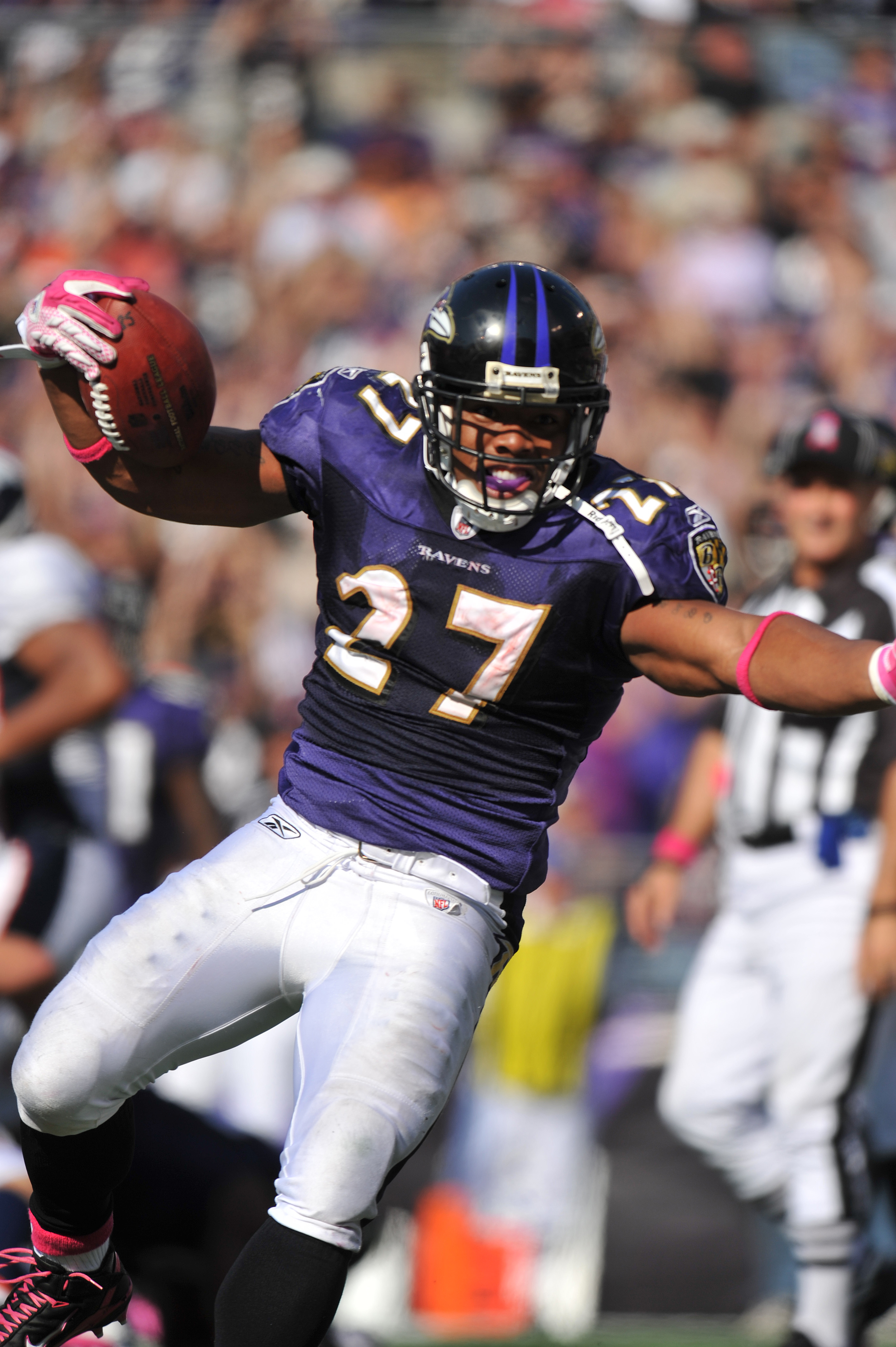 Baltimore Ravens Ray Rice scores a touchdown against New England