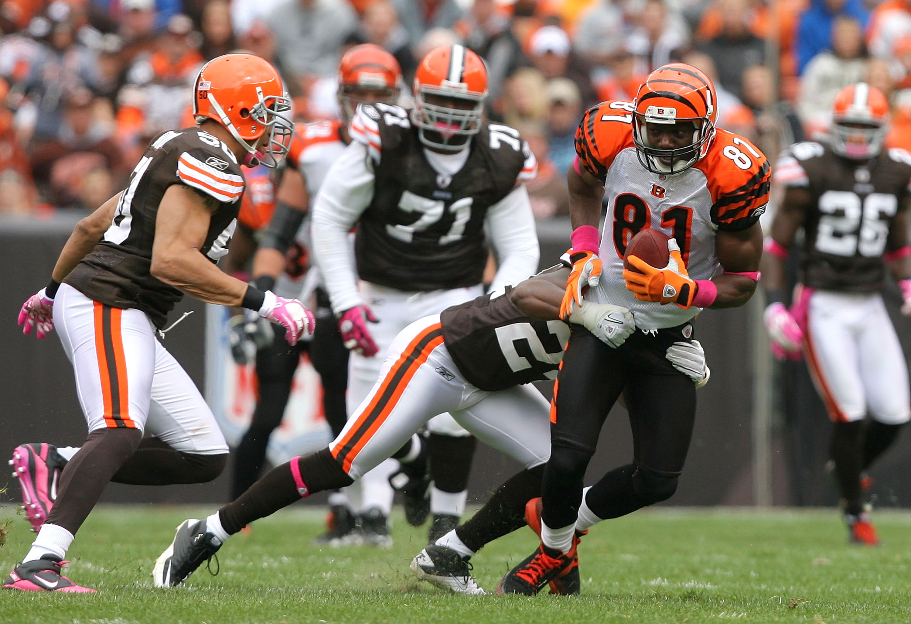 Browns again hurt themselves in painful road loss to Falcons