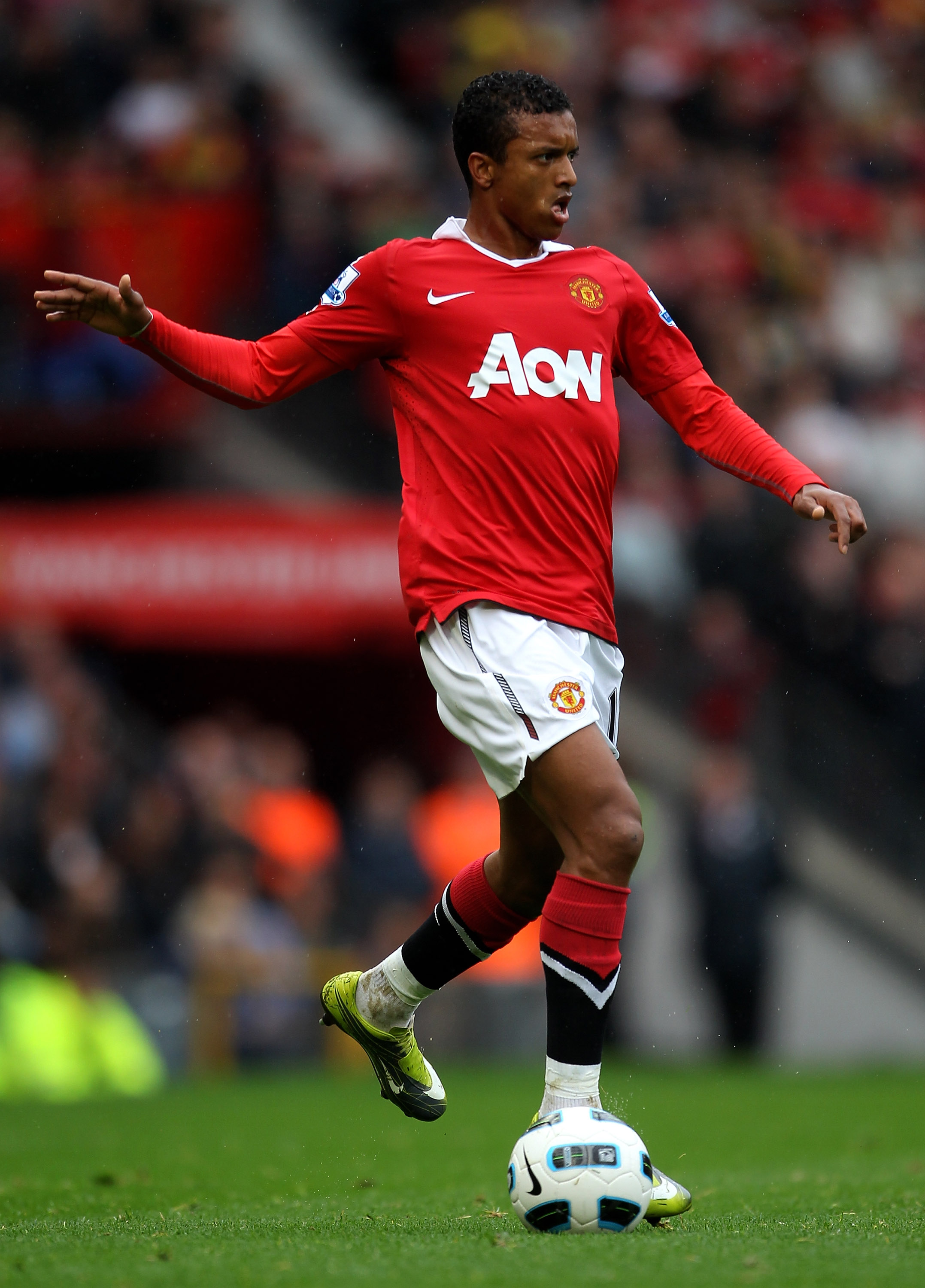 MANCHESTER, ENGLAND - SEPTEMBER 19:  Nani of Manchester United in action during the Barclays Premier League match between Manchester United and Liverpool at Old Trafford on September 19, 2010 in Manchester, England.  (Photo by Alex Livesey/Getty Images)
