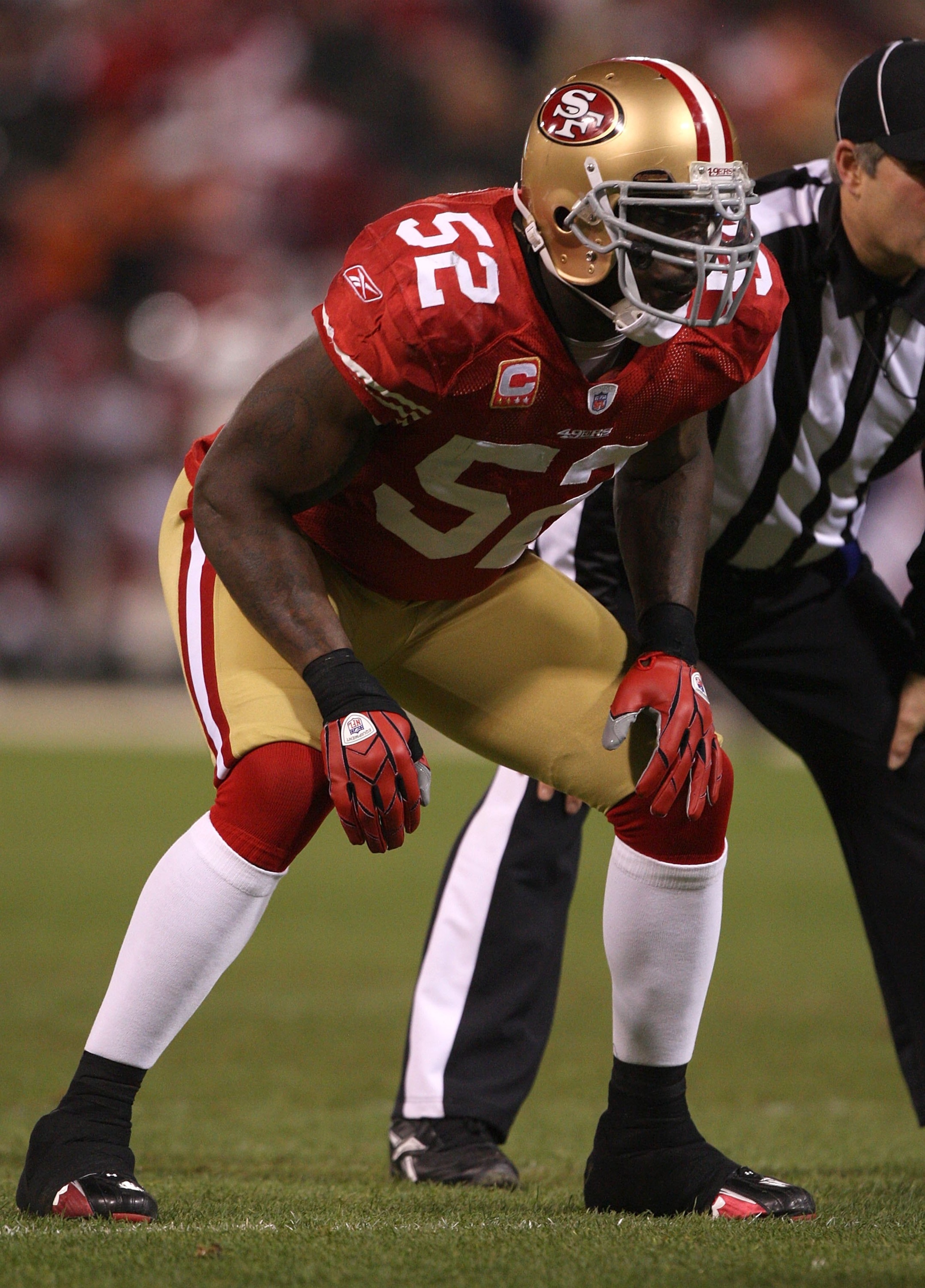 SAN FRANCISCO - DECEMBER 14: Patrick Willis #52 of the San Francisco 49ers in action against the Arizona Cardinals at Candlestick Park on December 14, 2009 in San Francisco, California. (Photo by Jed Jacobsohn/Getty Images) SAN FRANCISCO - DECEMBER 14: Patrick Willis #52 of the San Francisco 49ers in action against the Arizona Cardinals at Candlestick Park on December 14, 2009 in San Francisco, California. (Photo by Jed Jacobsohn/Getty Images)