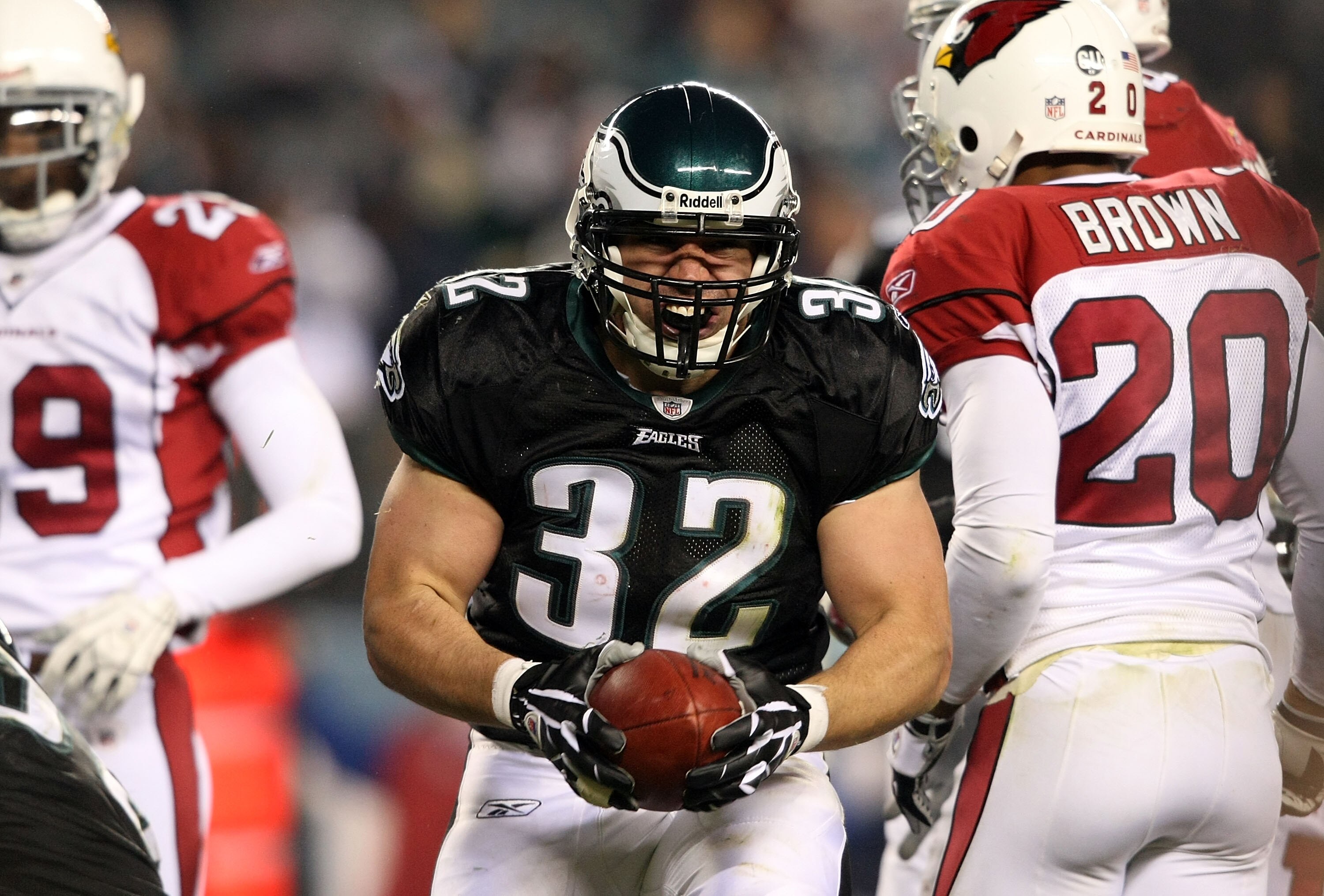 PHILADELPHIA - NOVEMBER 27:  Kyle Eckel #32 of the Philadelphia Eagles celebrates a rush against the Arizona Cardinals at Lincoln Financial Field on November 27, 2008 in Philadelphia, Pennsylvania.  (Photo by Nick Laham/Getty Images)